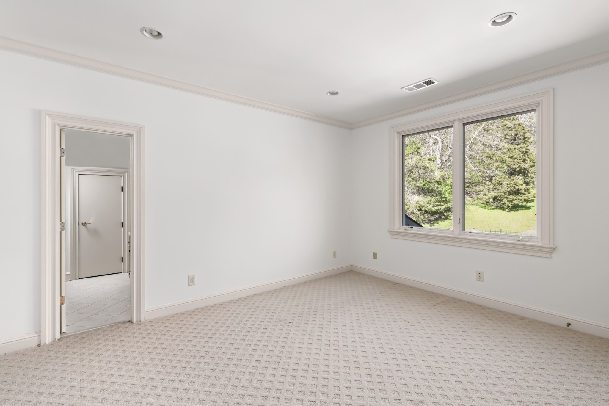 17 Castlewood Ct