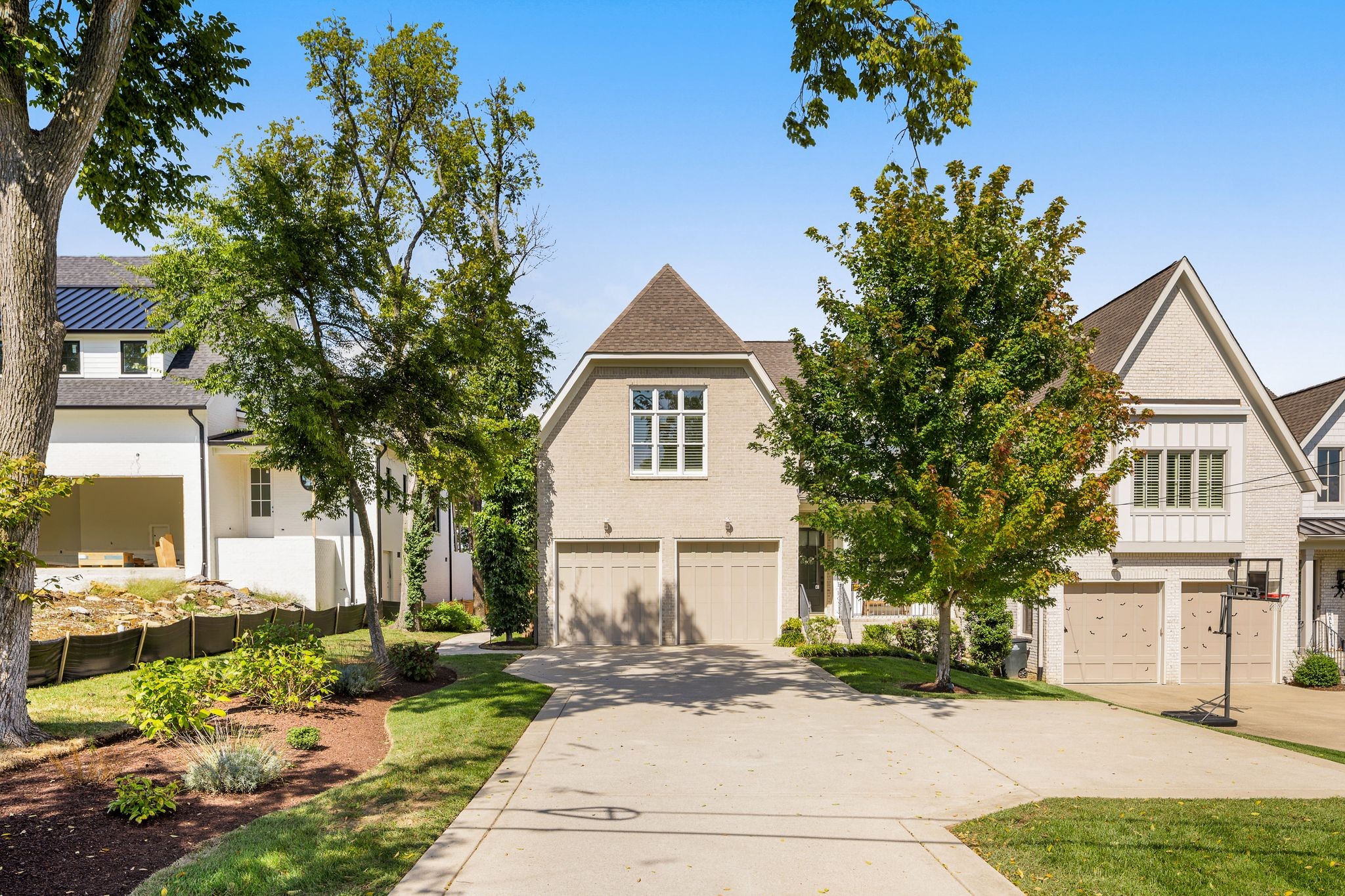 2260 Castleman Dr