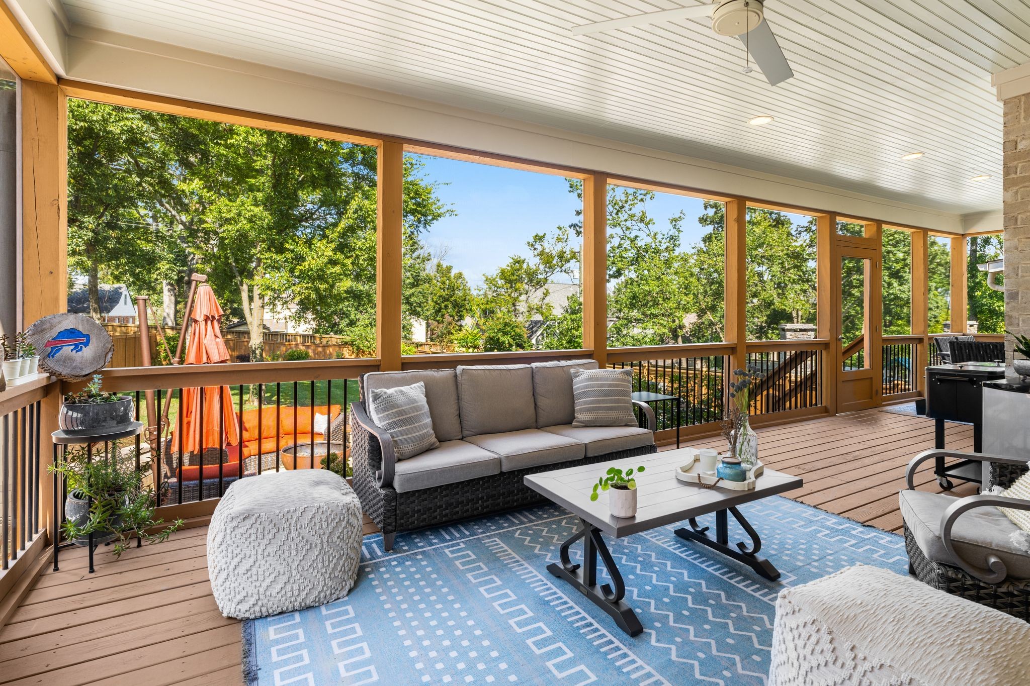 2260 Castleman Dr