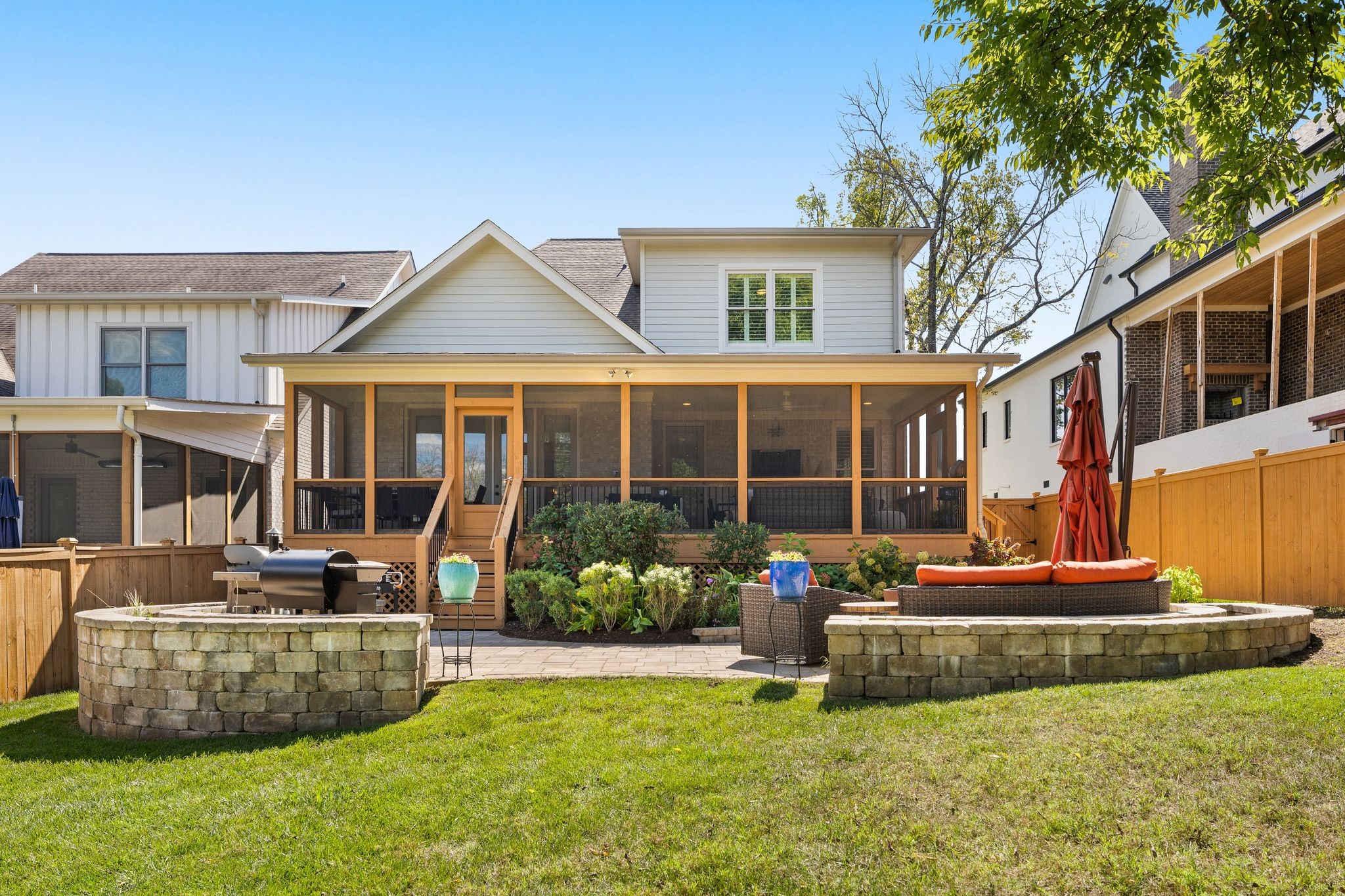 2260 Castleman Dr