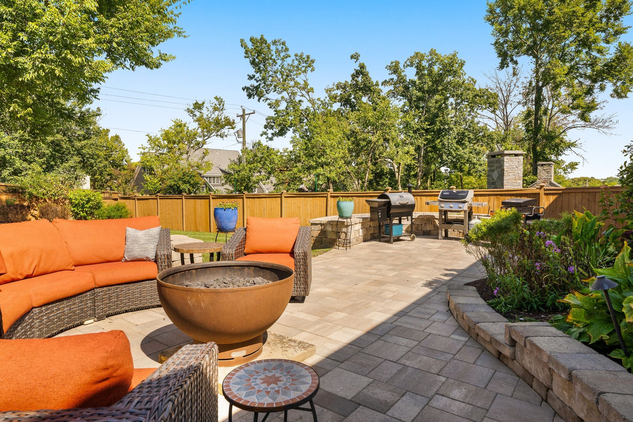 2260 Castleman Dr