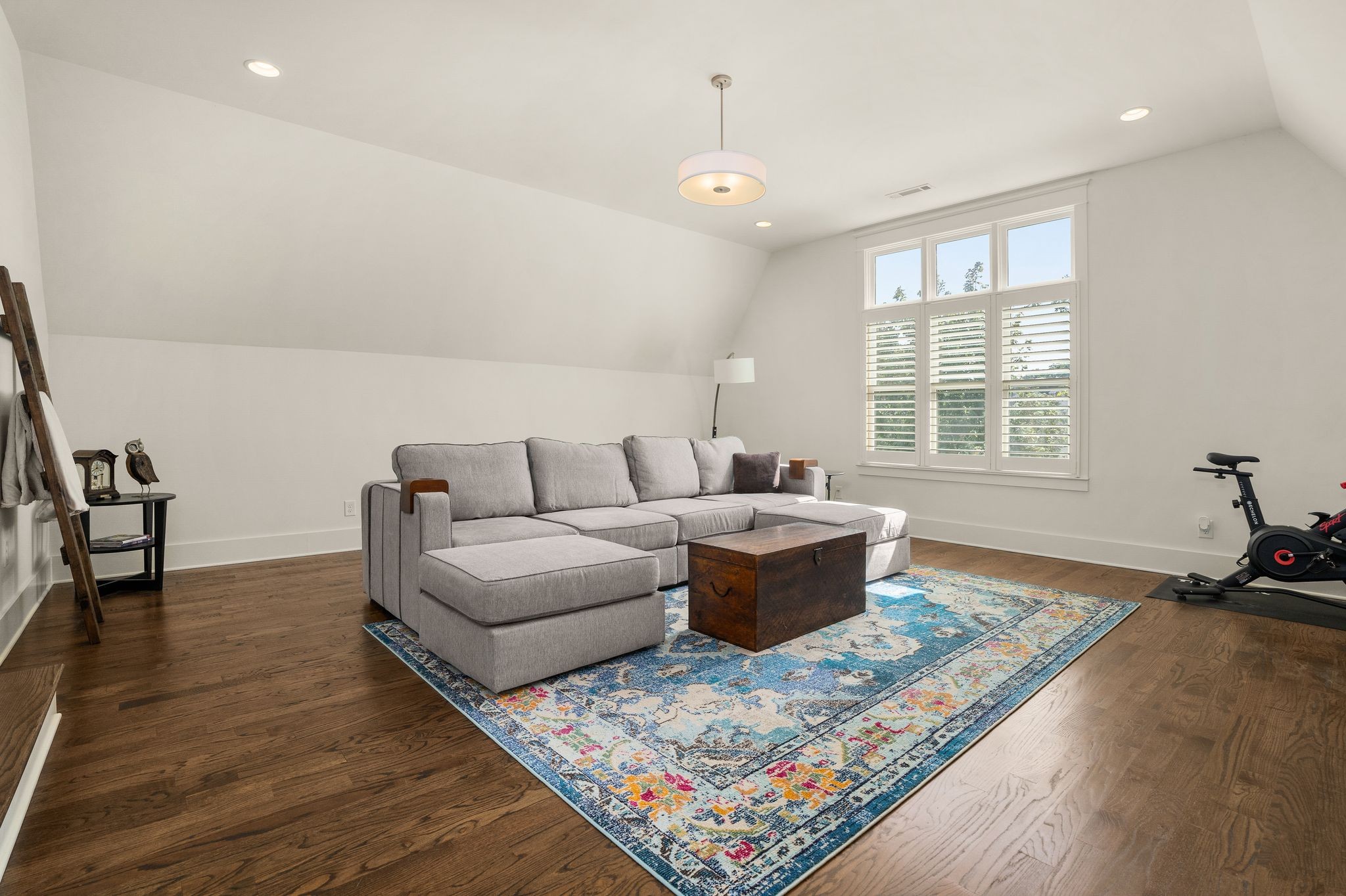 2260 Castleman Dr