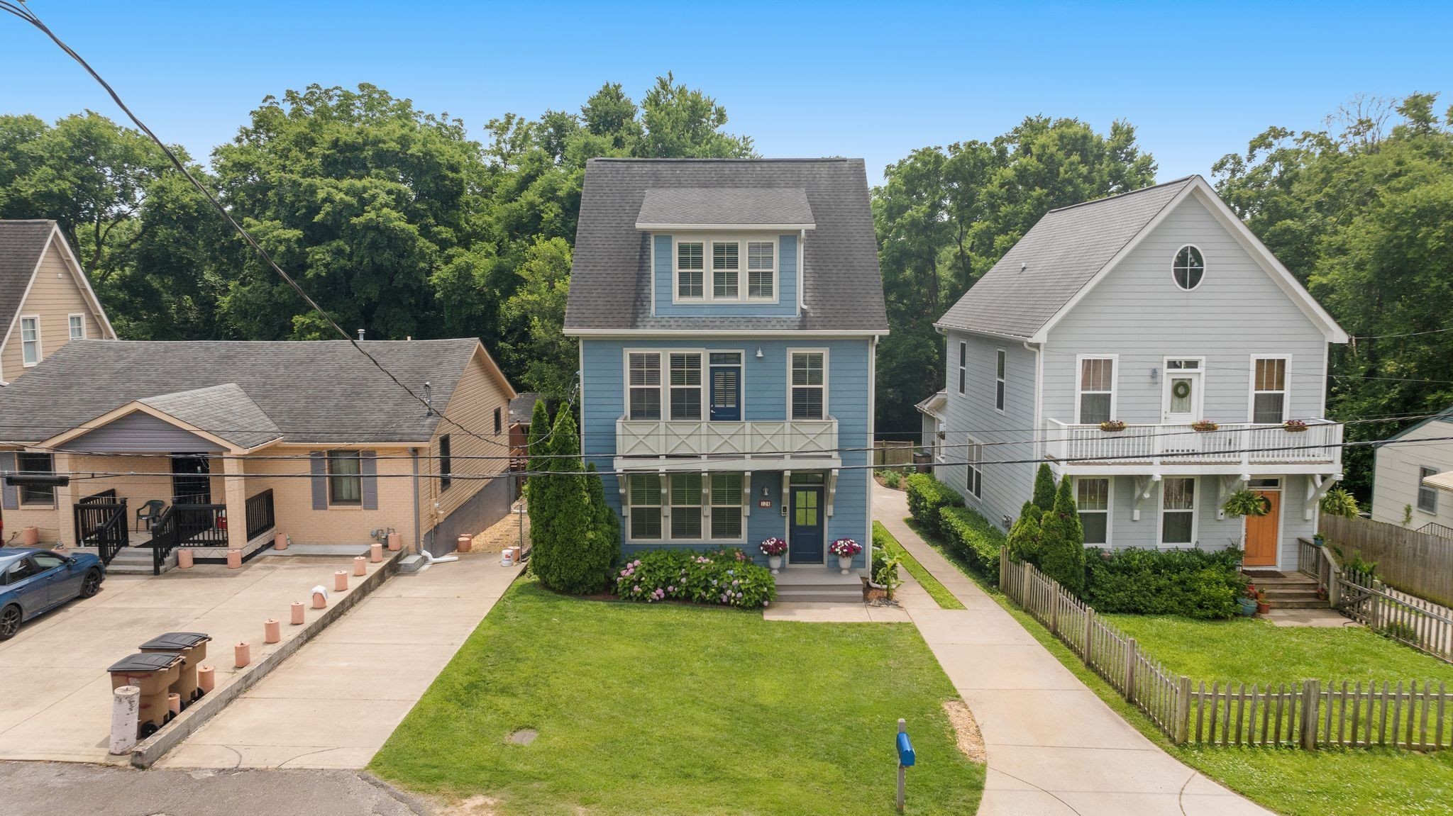 124 Creighton Ave