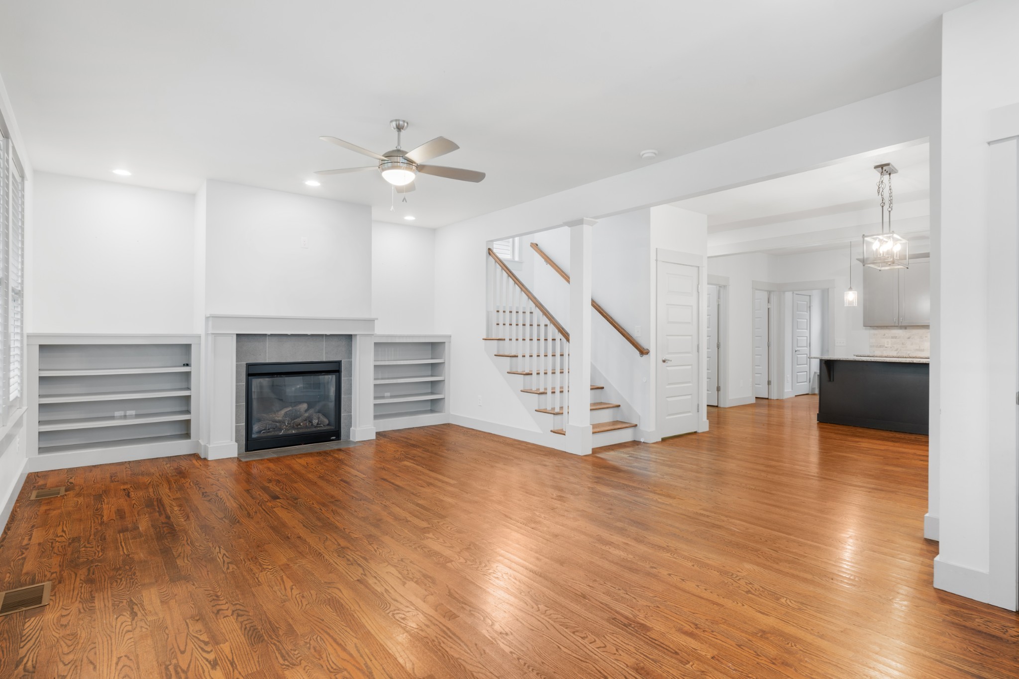 124 Creighton Ave