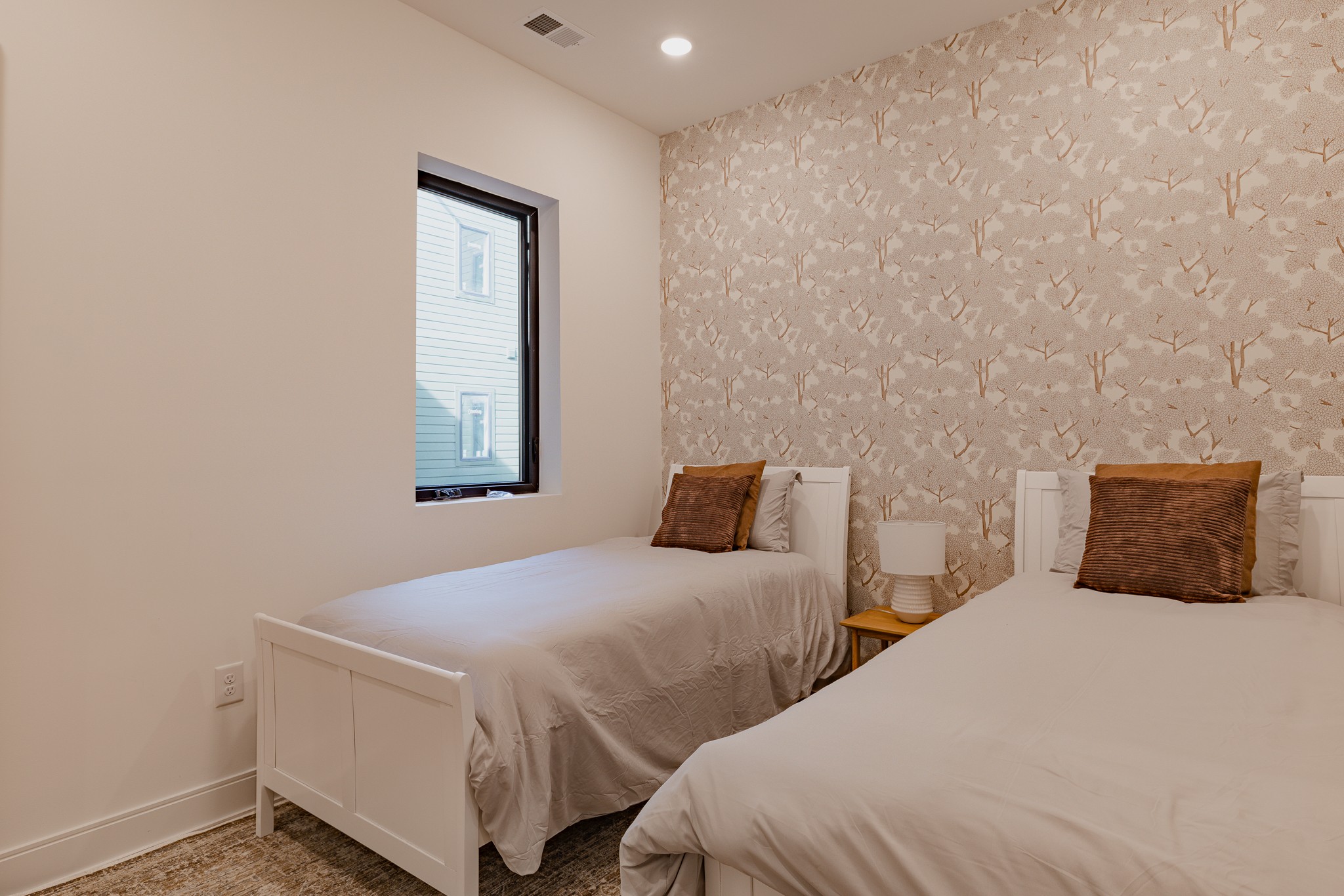 3509 Charlotte Ave, W Unit: 102