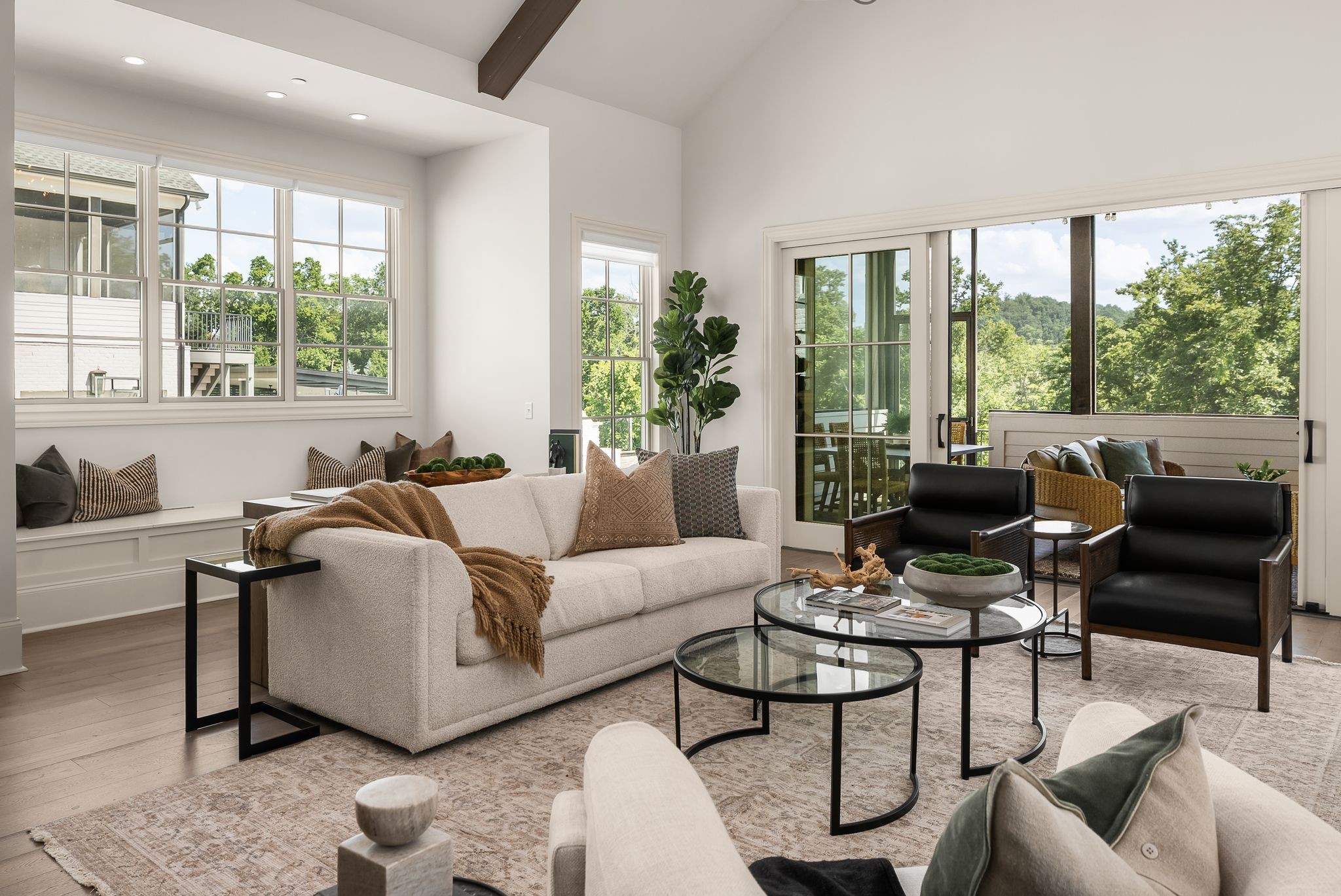 215 La Vista Dr