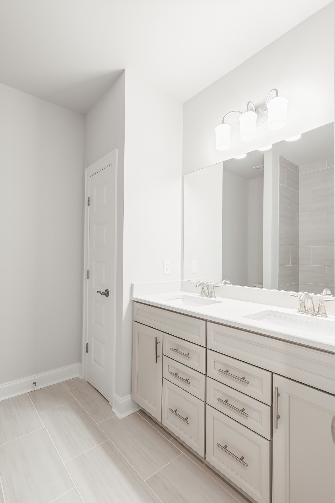 3238 Chase Point Dr Unit: B