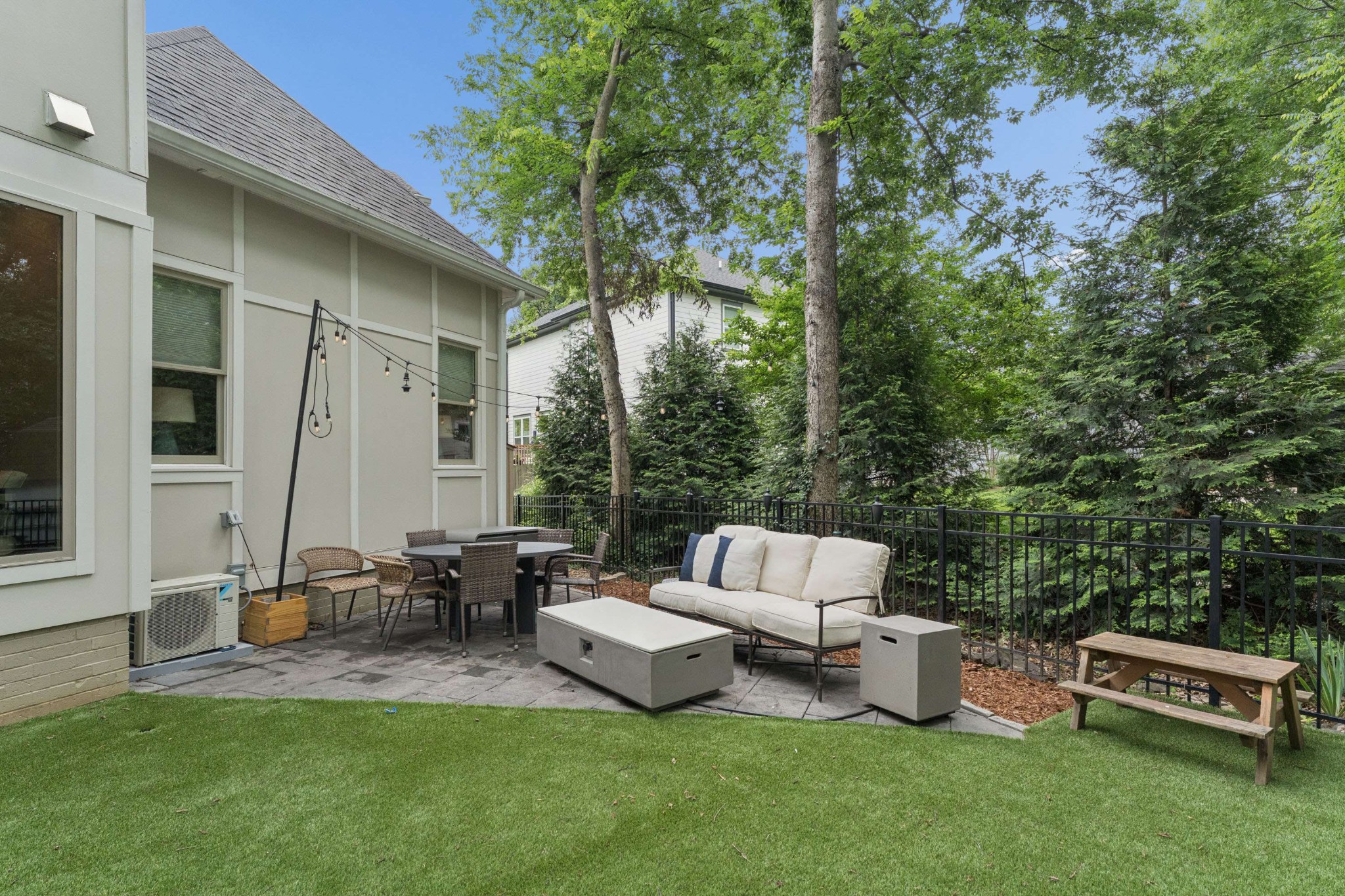 4115B Oriole Pl
