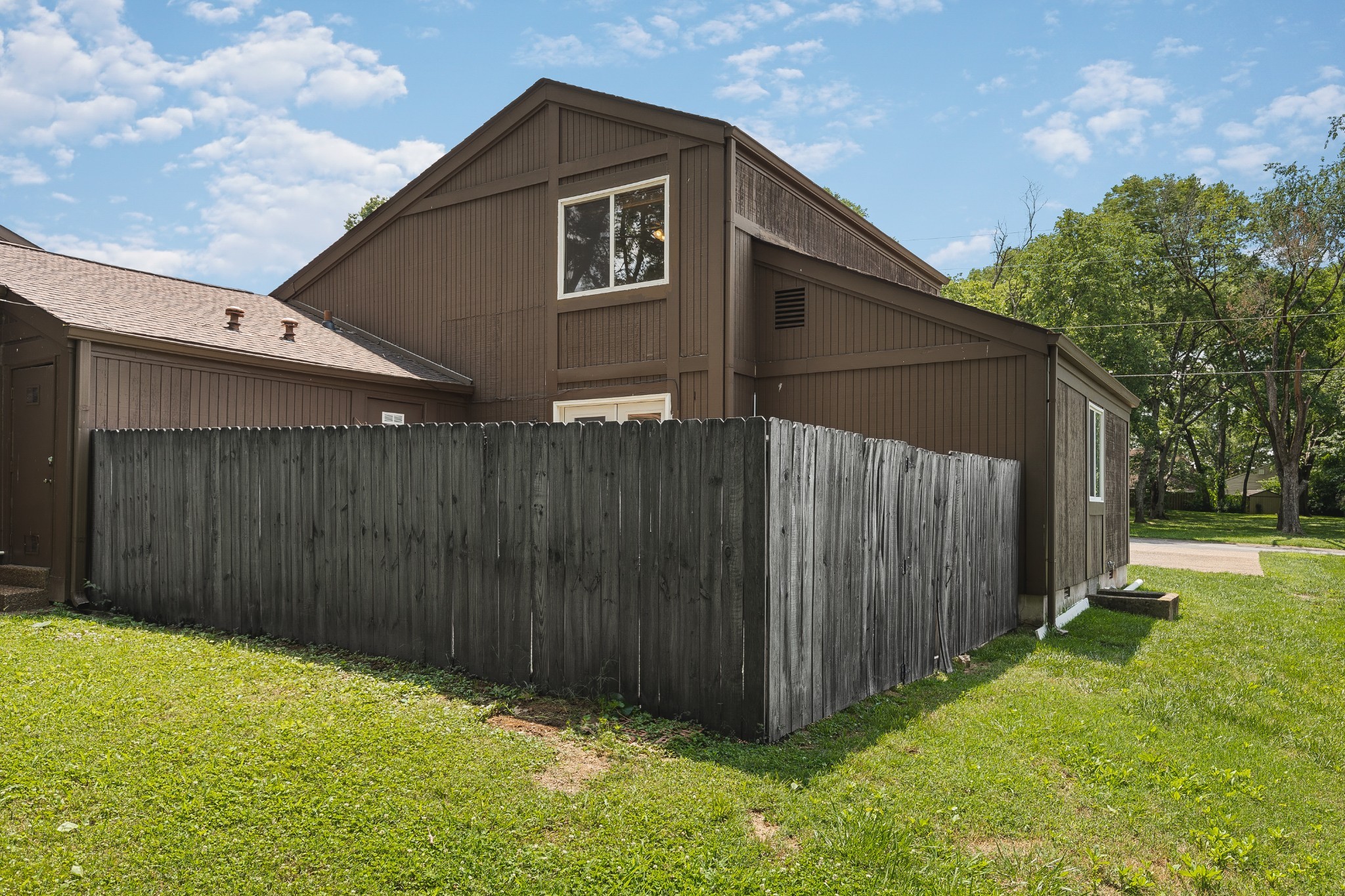 522 Doral Country Dr