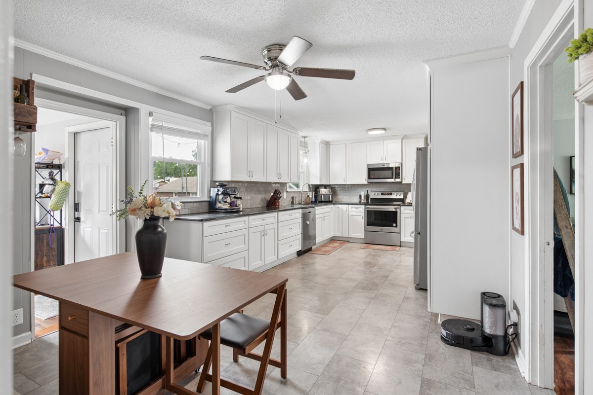 7965 Sawyer Brown Rd