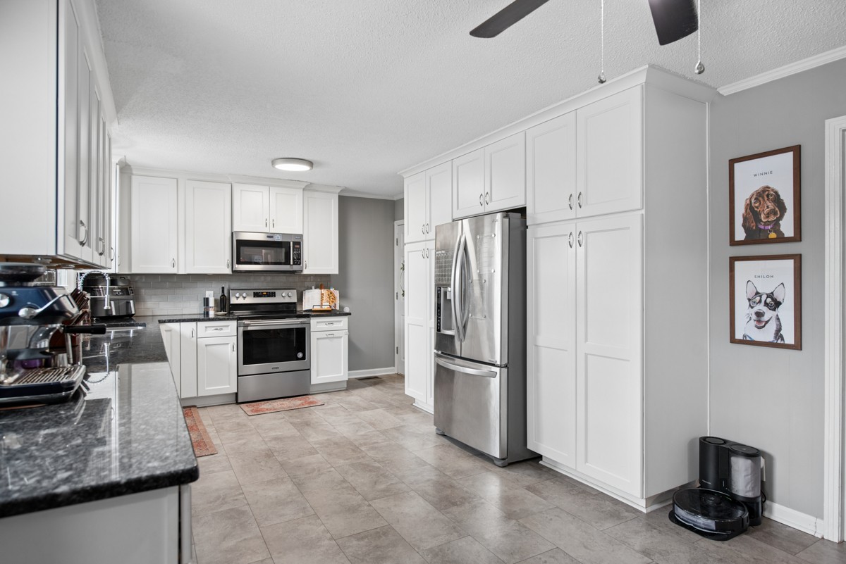 7965 Sawyer Brown Rd