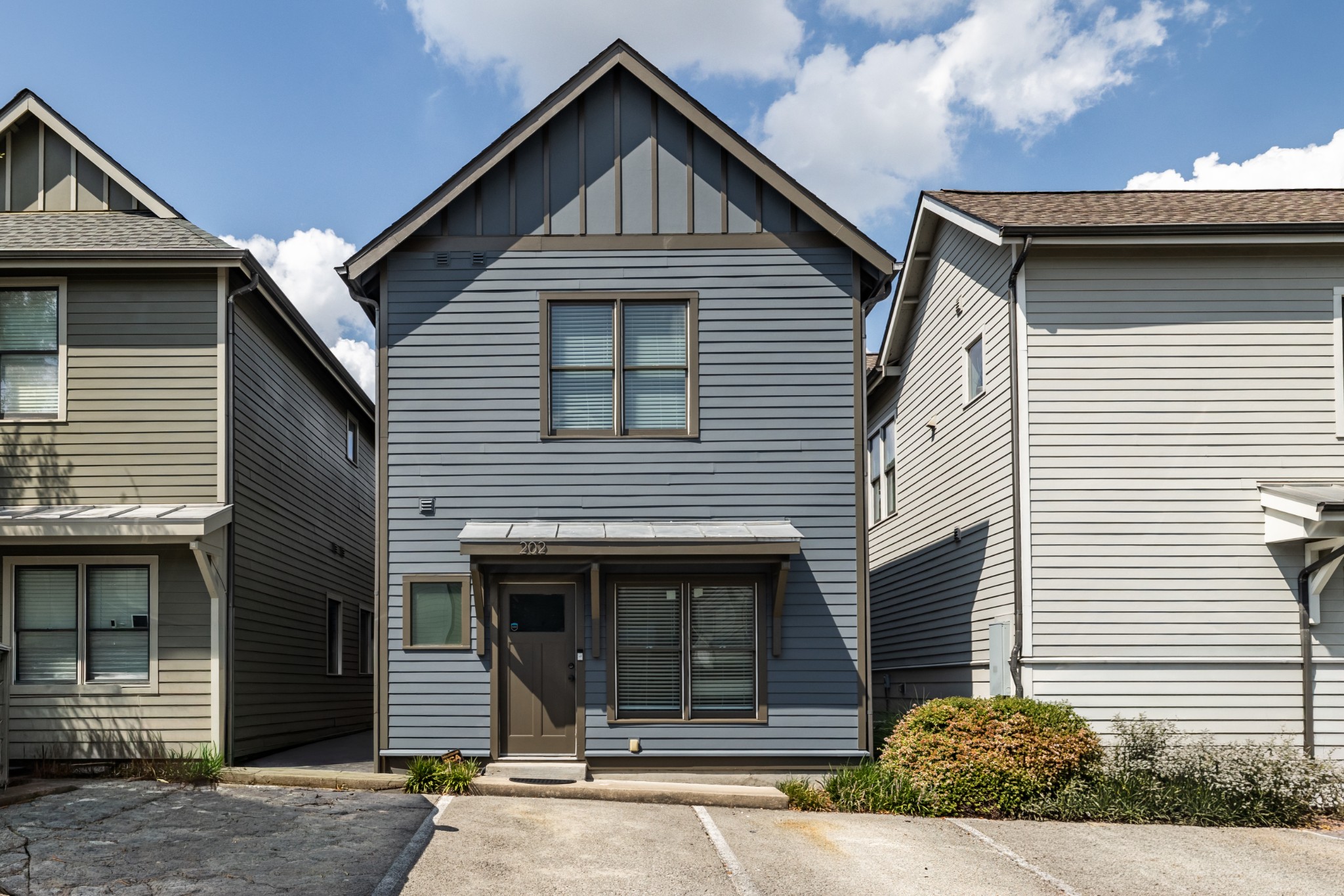 202 Copley Ln