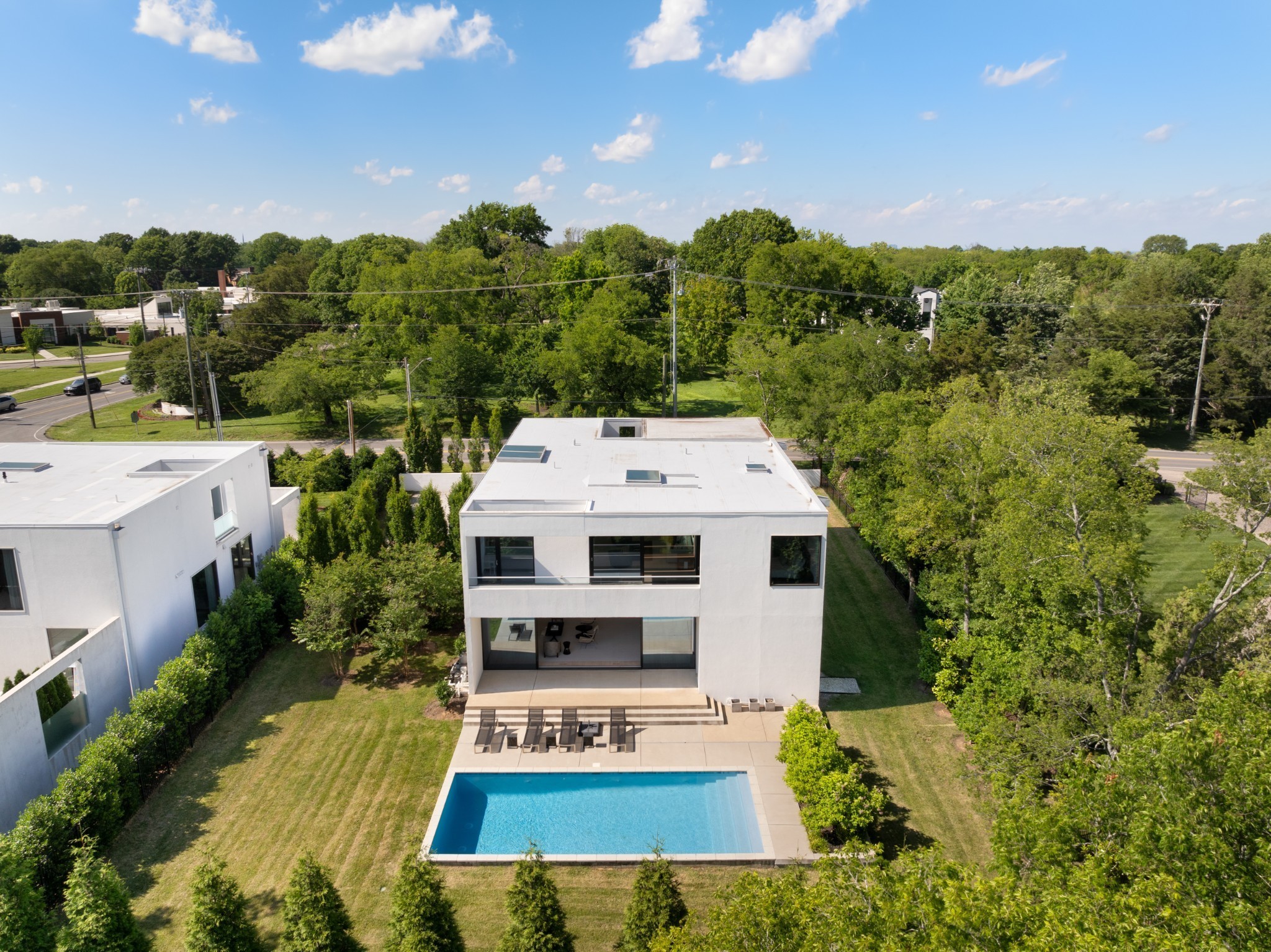 1143 Battery Ln