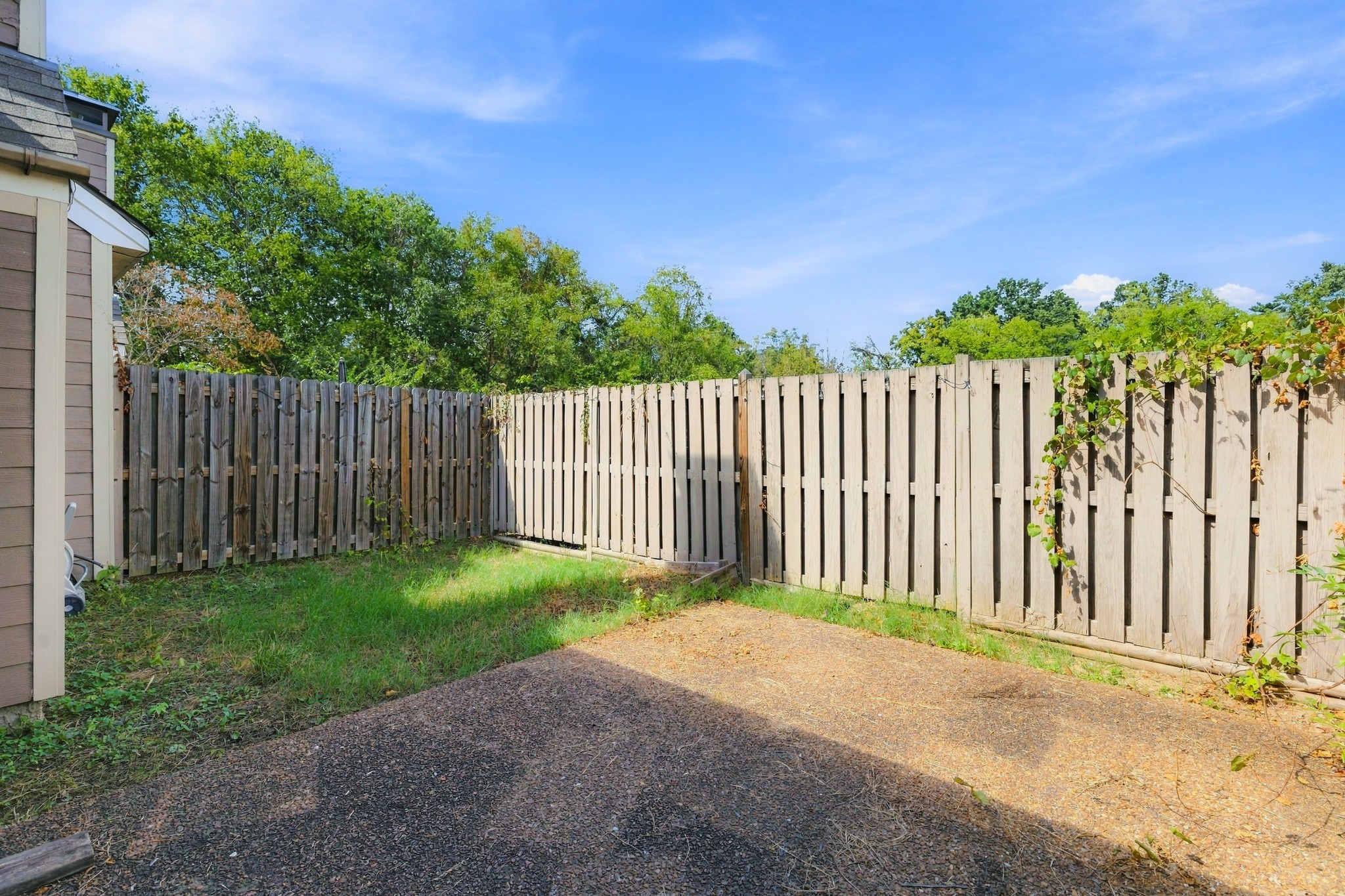 605 Barlin Dr