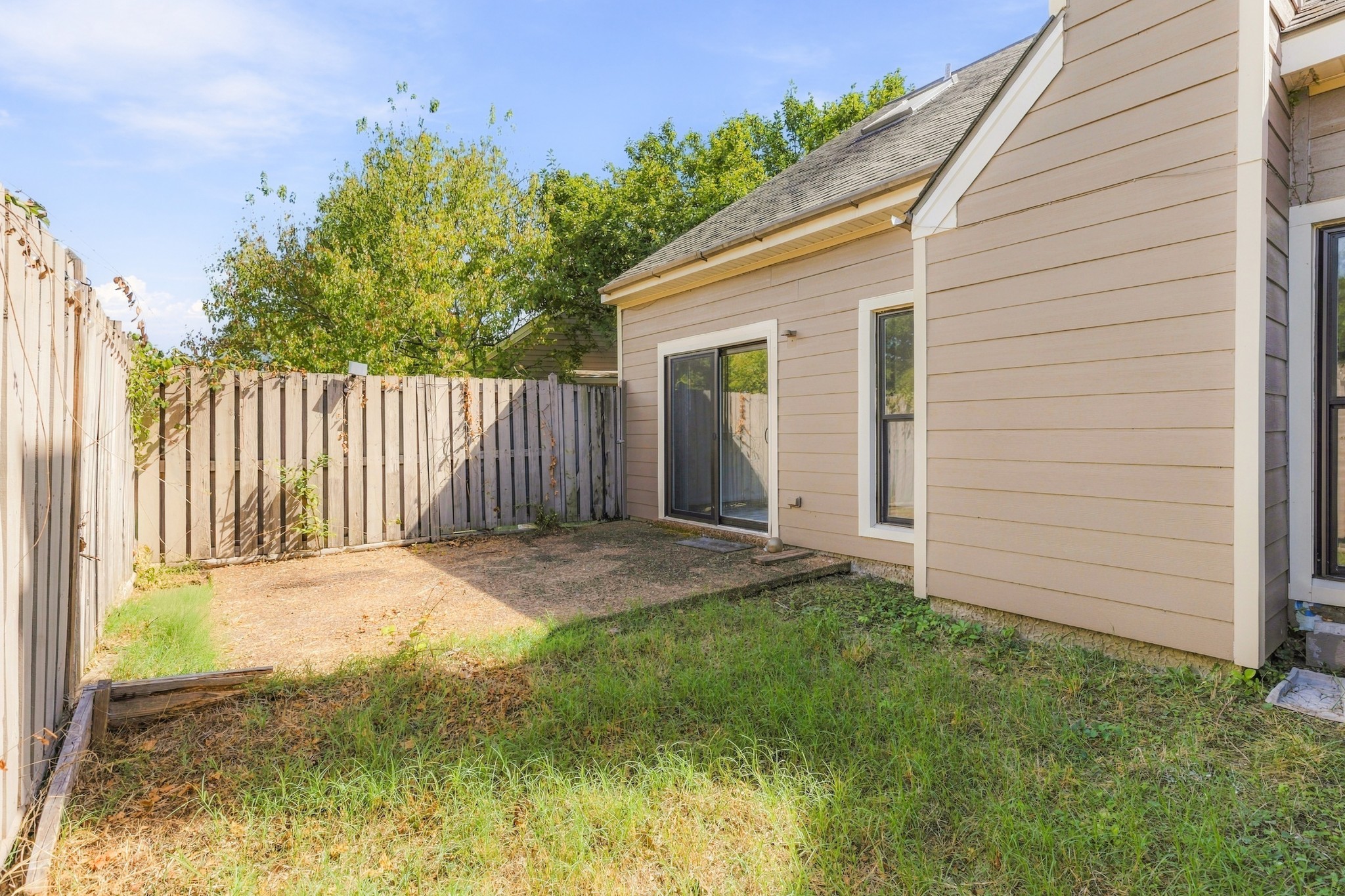 605 Barlin Dr