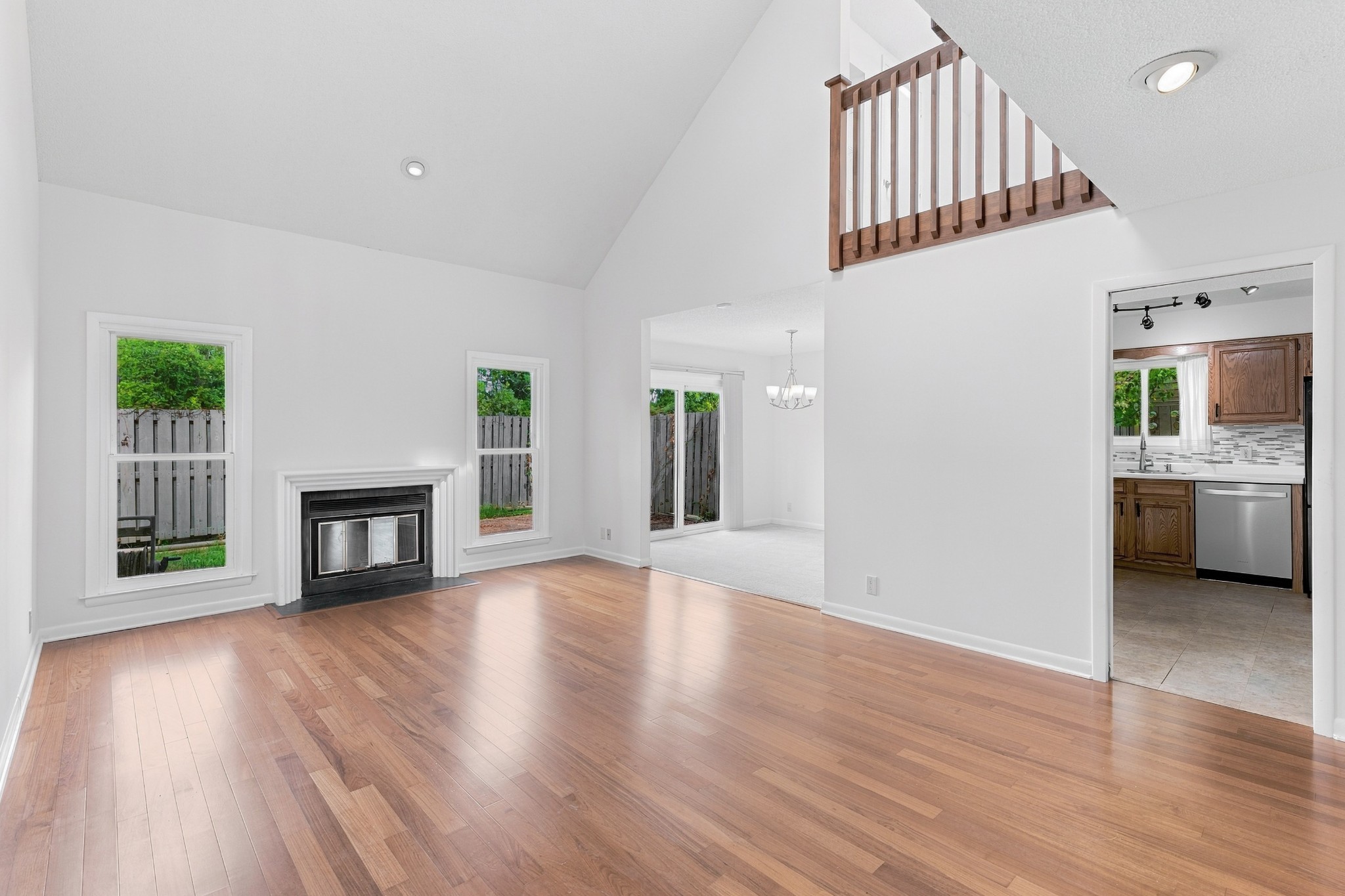 605 Barlin Dr