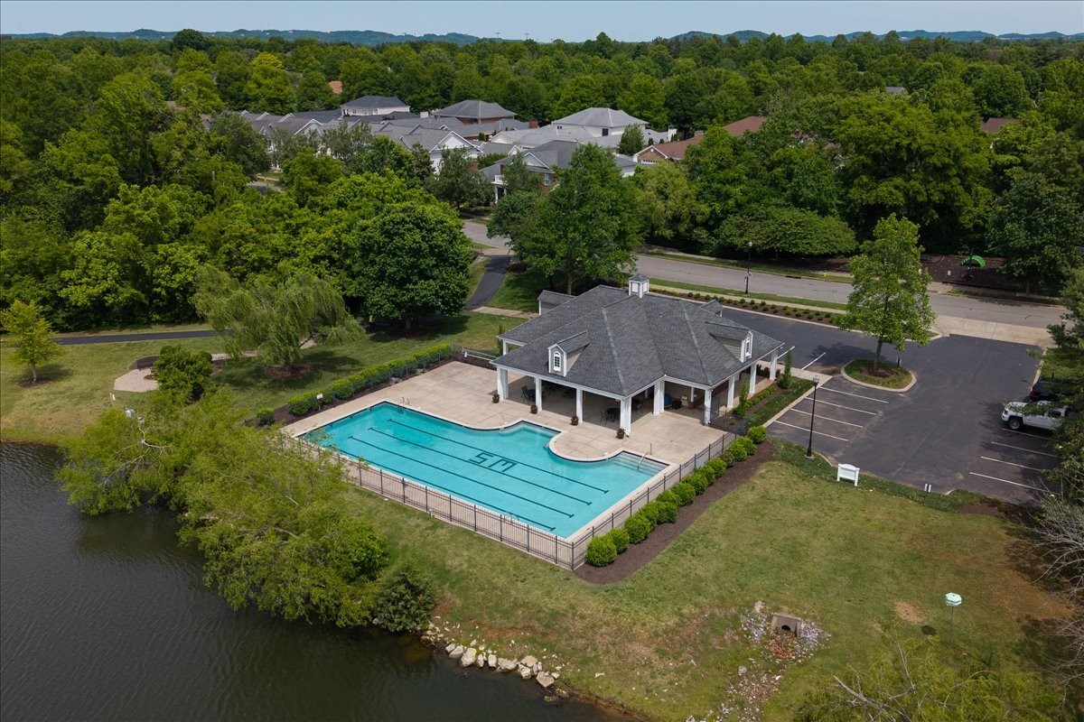640 Springlake Dr