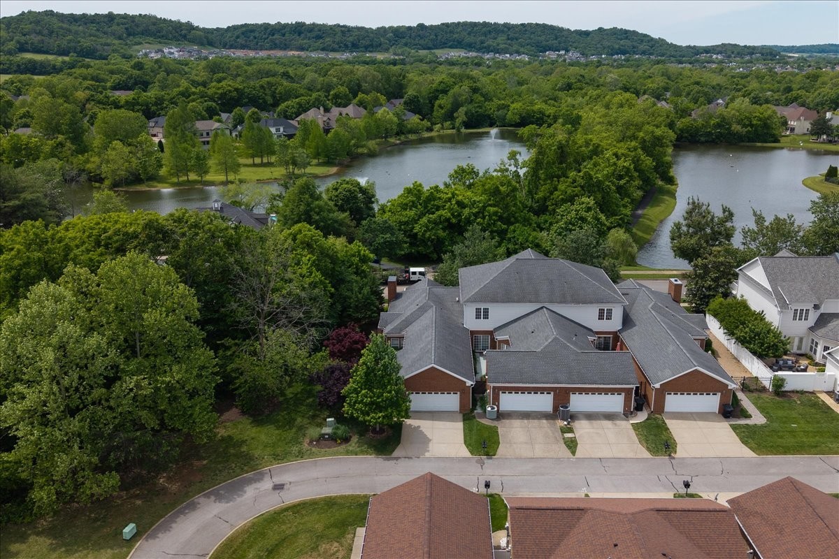 640 Springlake Dr