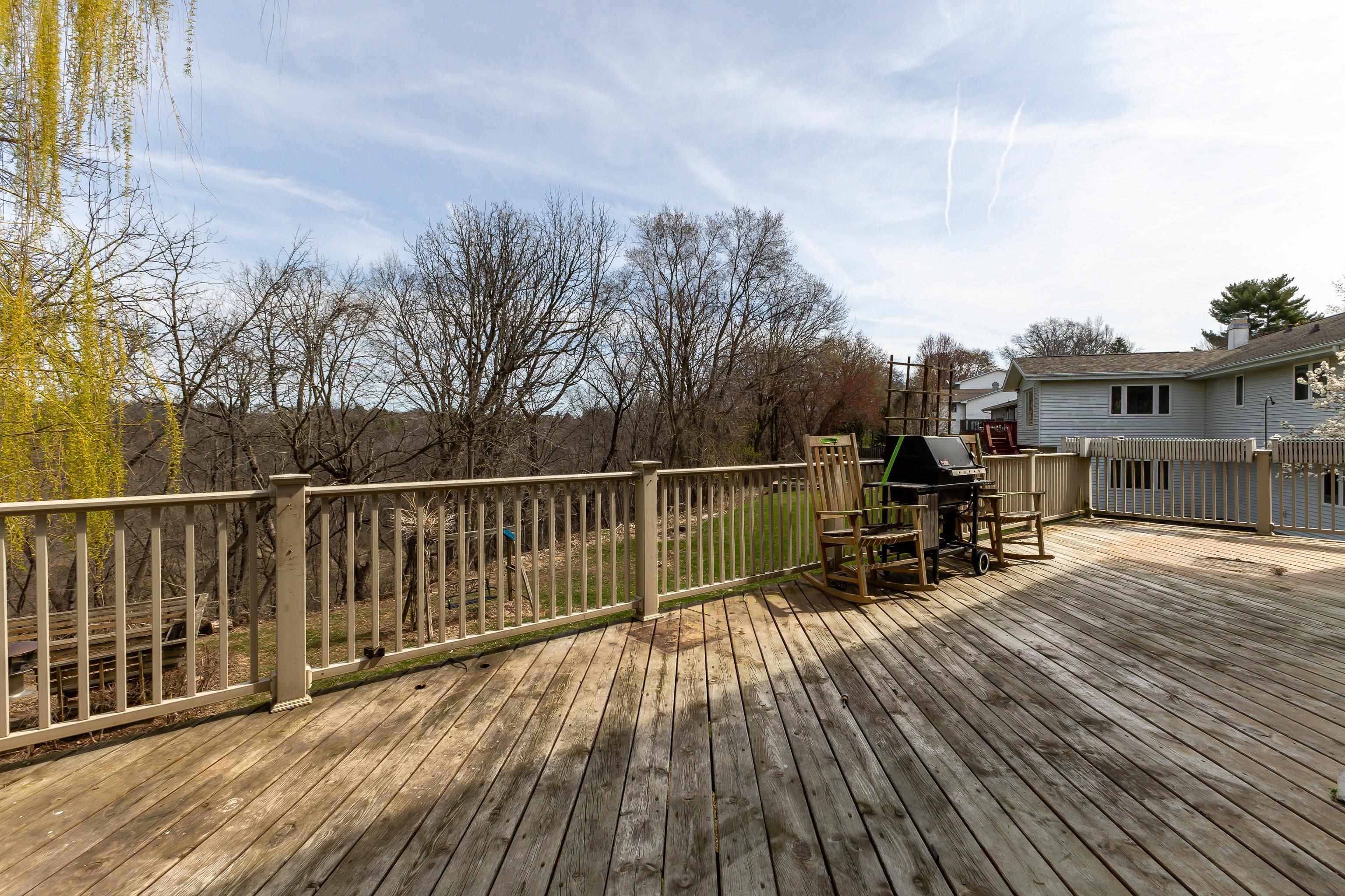 2445 Knob Hill Drive
