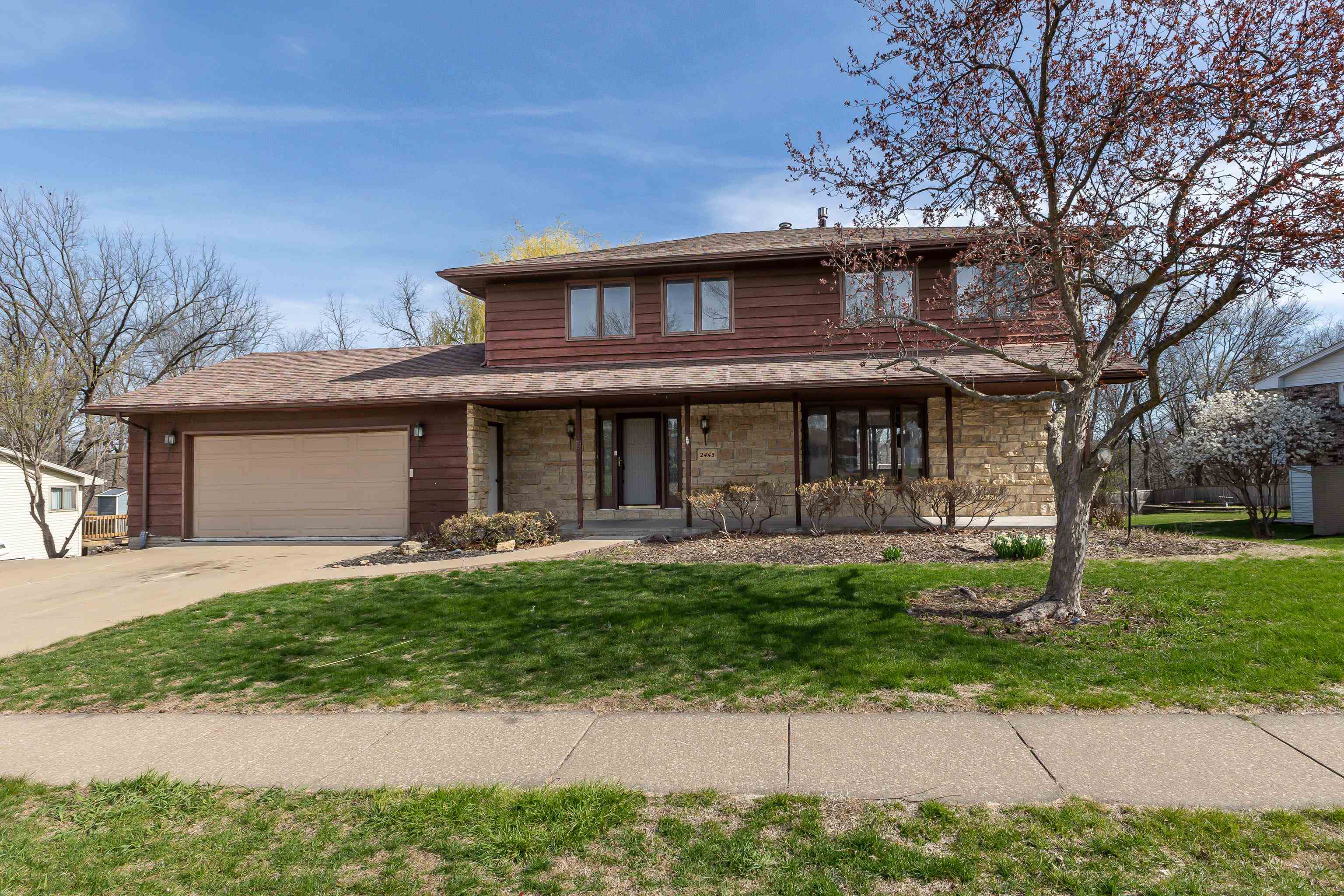 2445 Knob Hill Drive