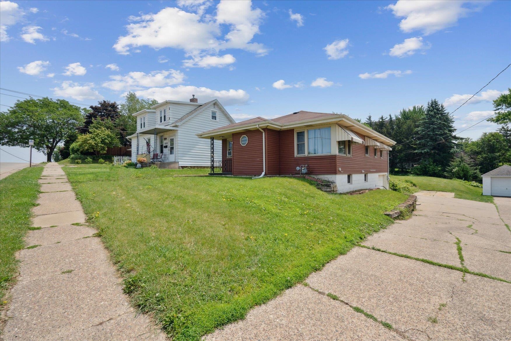 1060 Loras Boulevard