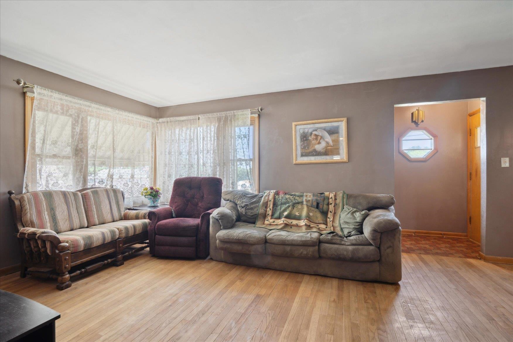 1060 Loras Boulevard