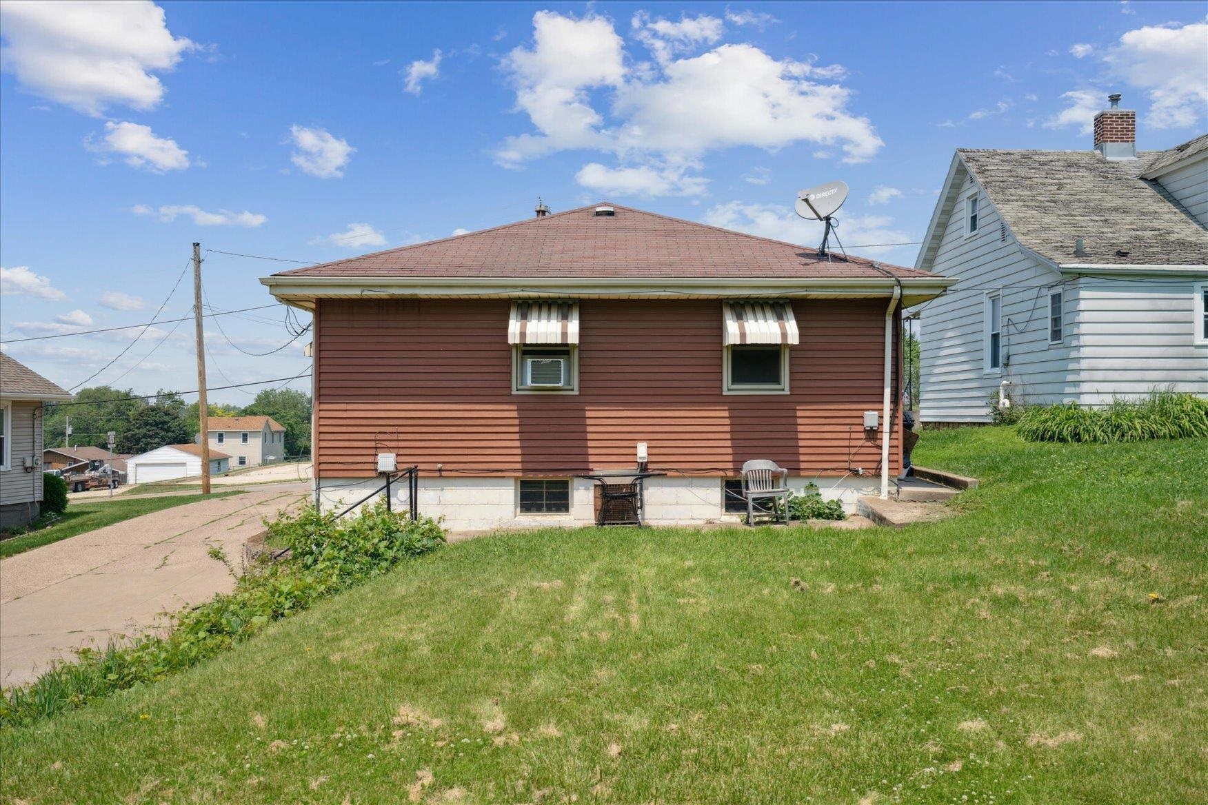 1060 Loras Boulevard