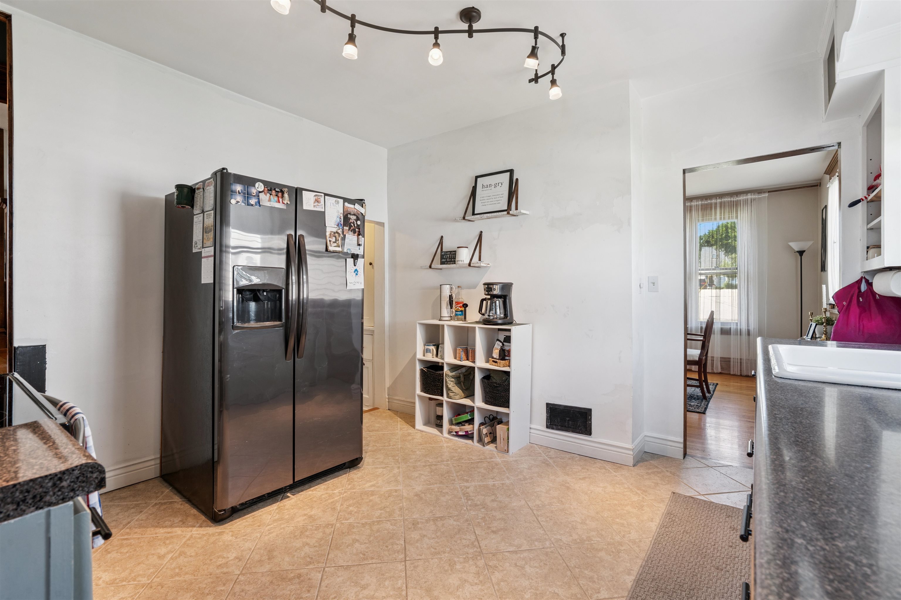 1608 Lawndale Street