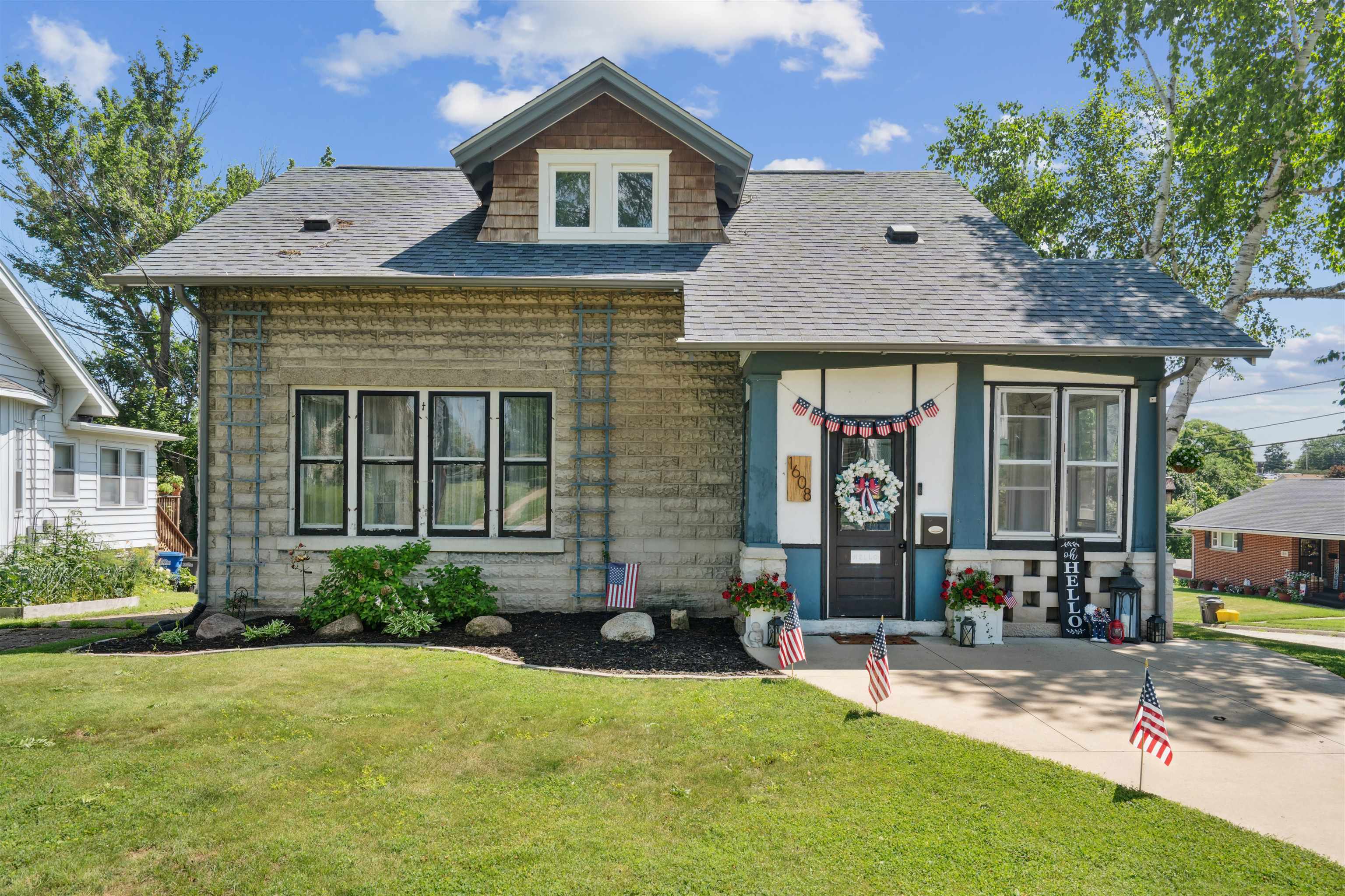 1608 Lawndale Street