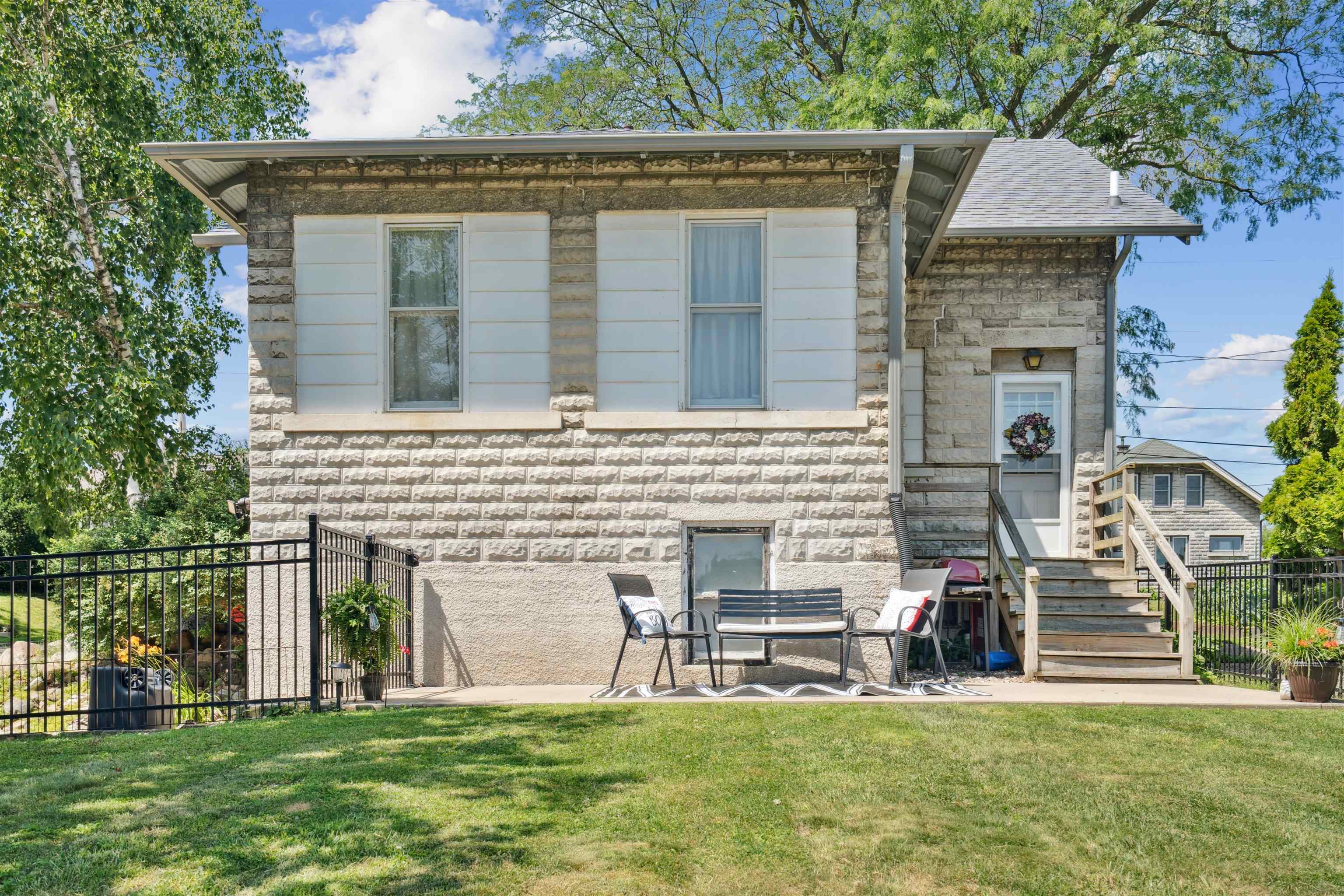 1608 Lawndale Street