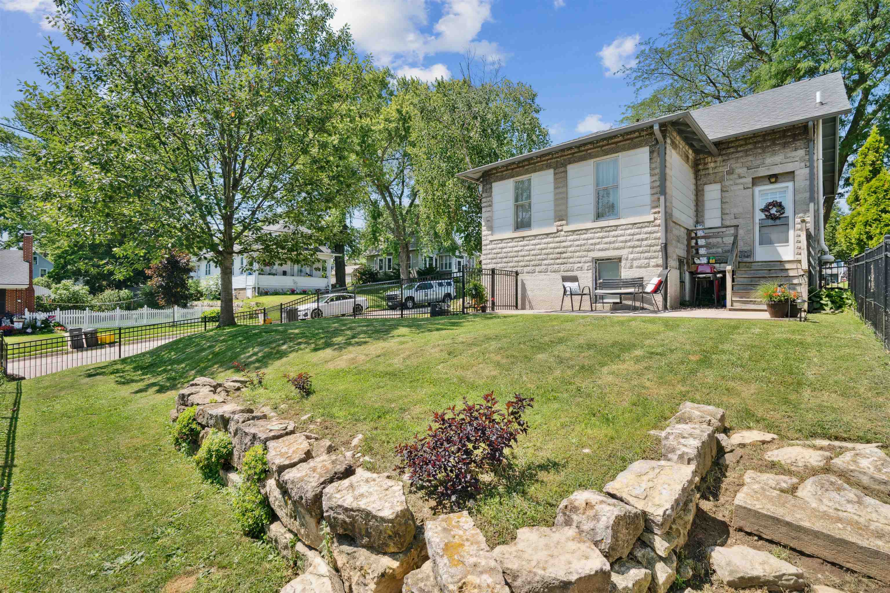 1608 Lawndale Street