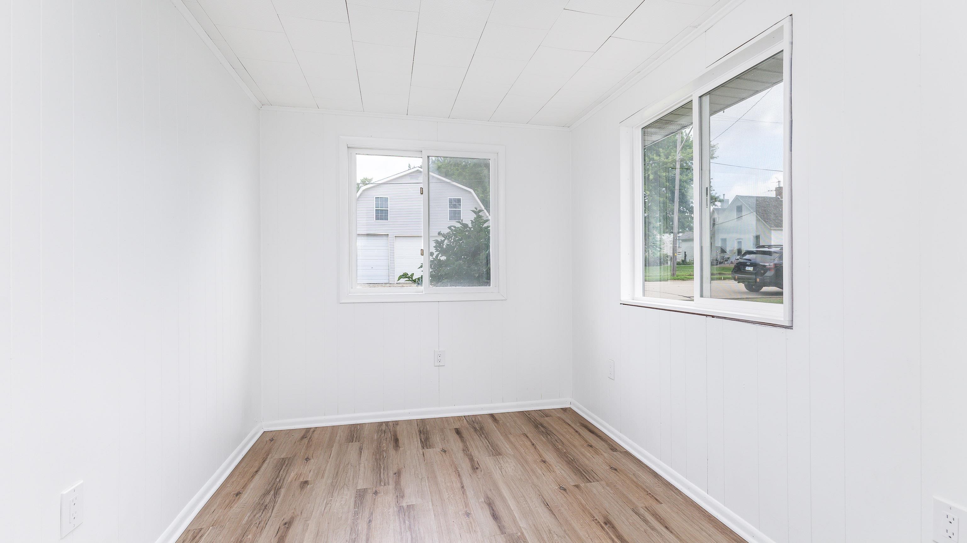 105 W Benton Street