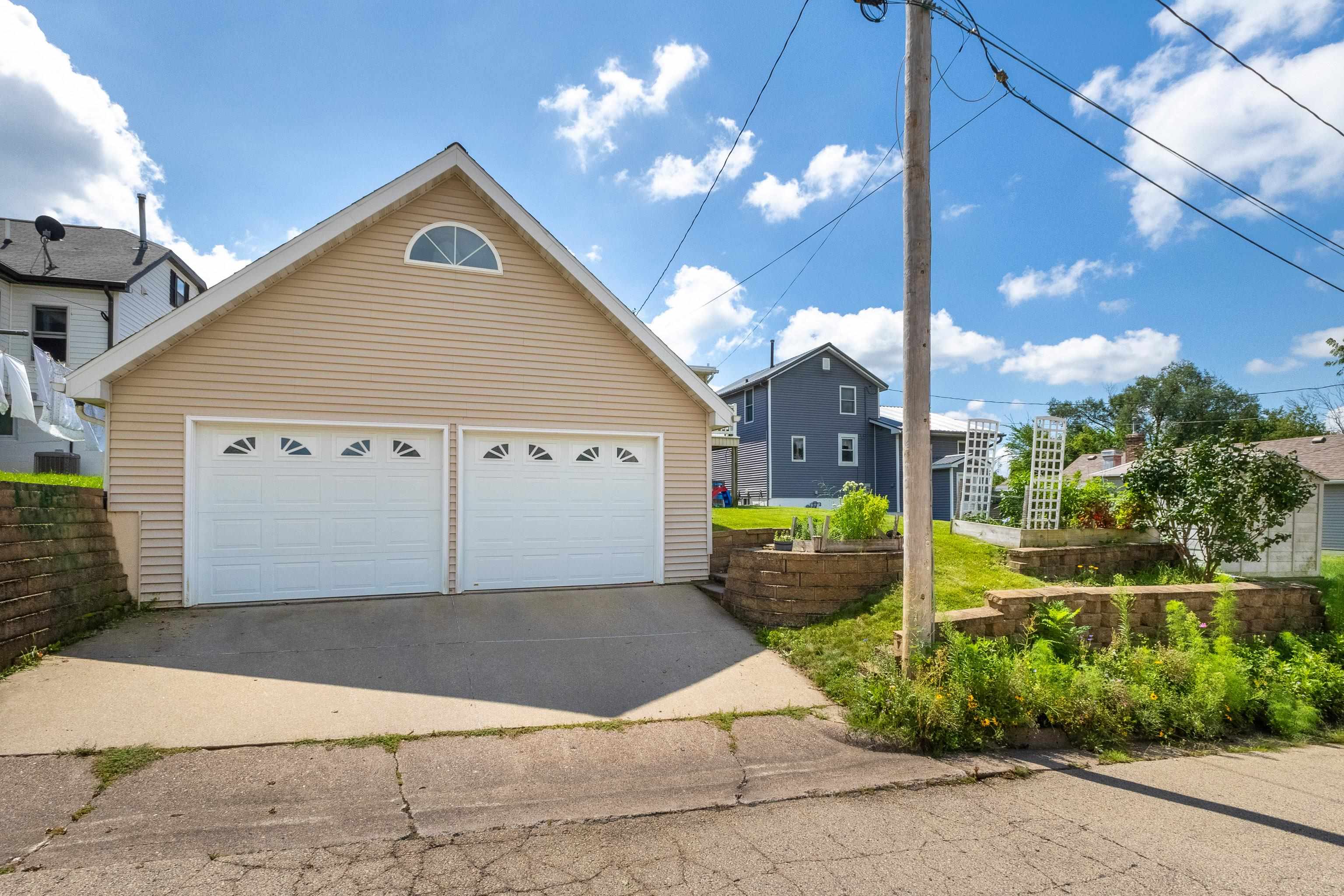2639 Van Buren Street
