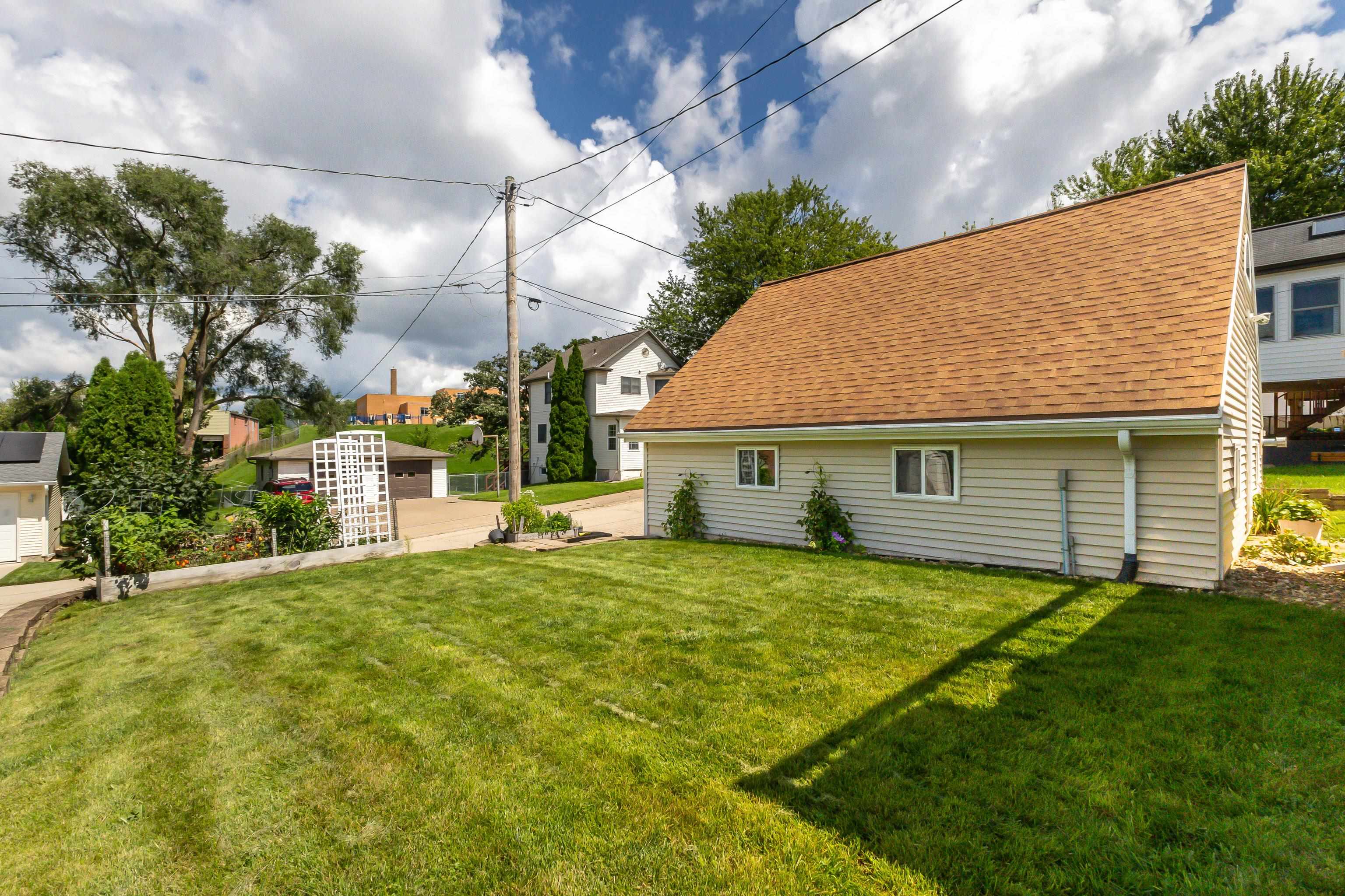 2639 Van Buren Street