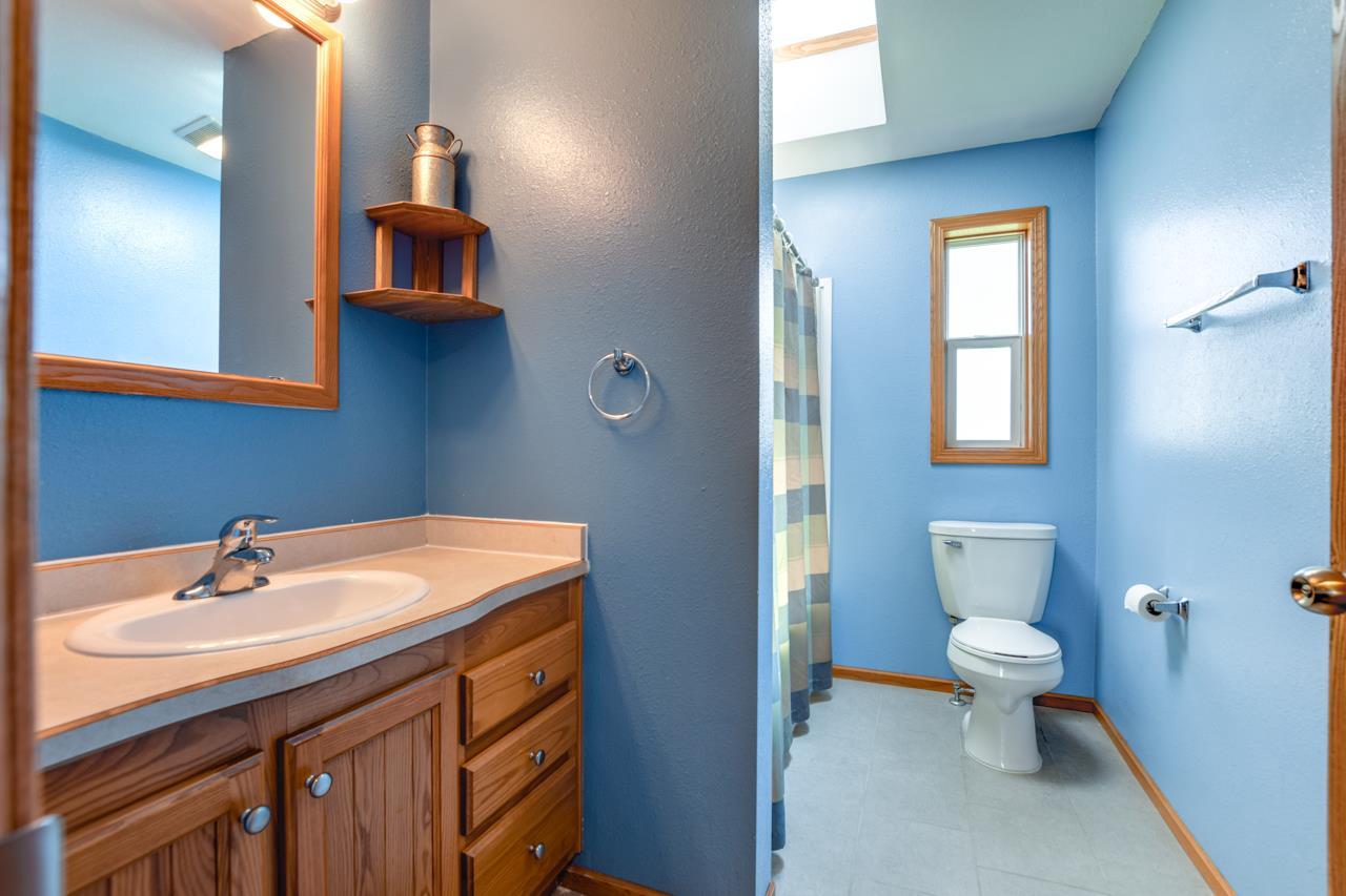 8724 South Ridge Road