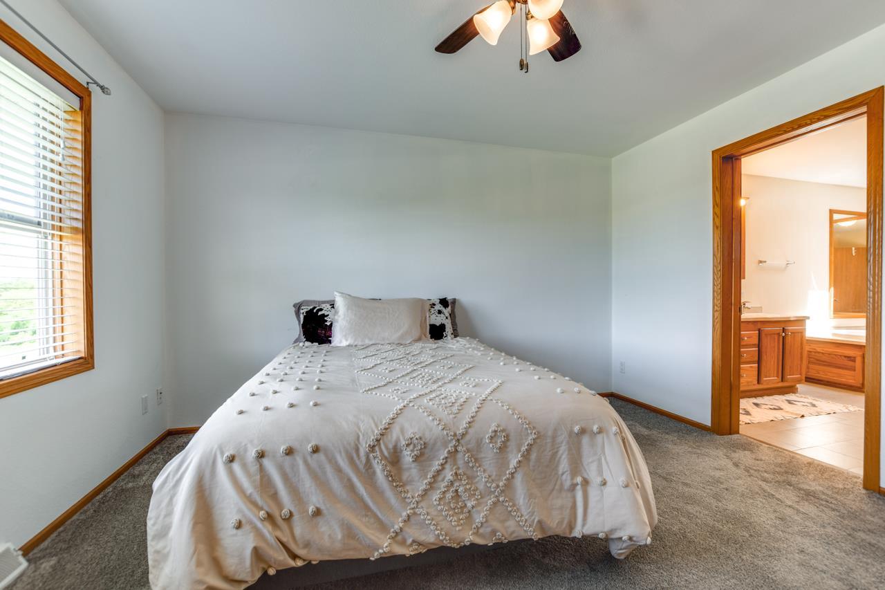 8724 South Ridge Road