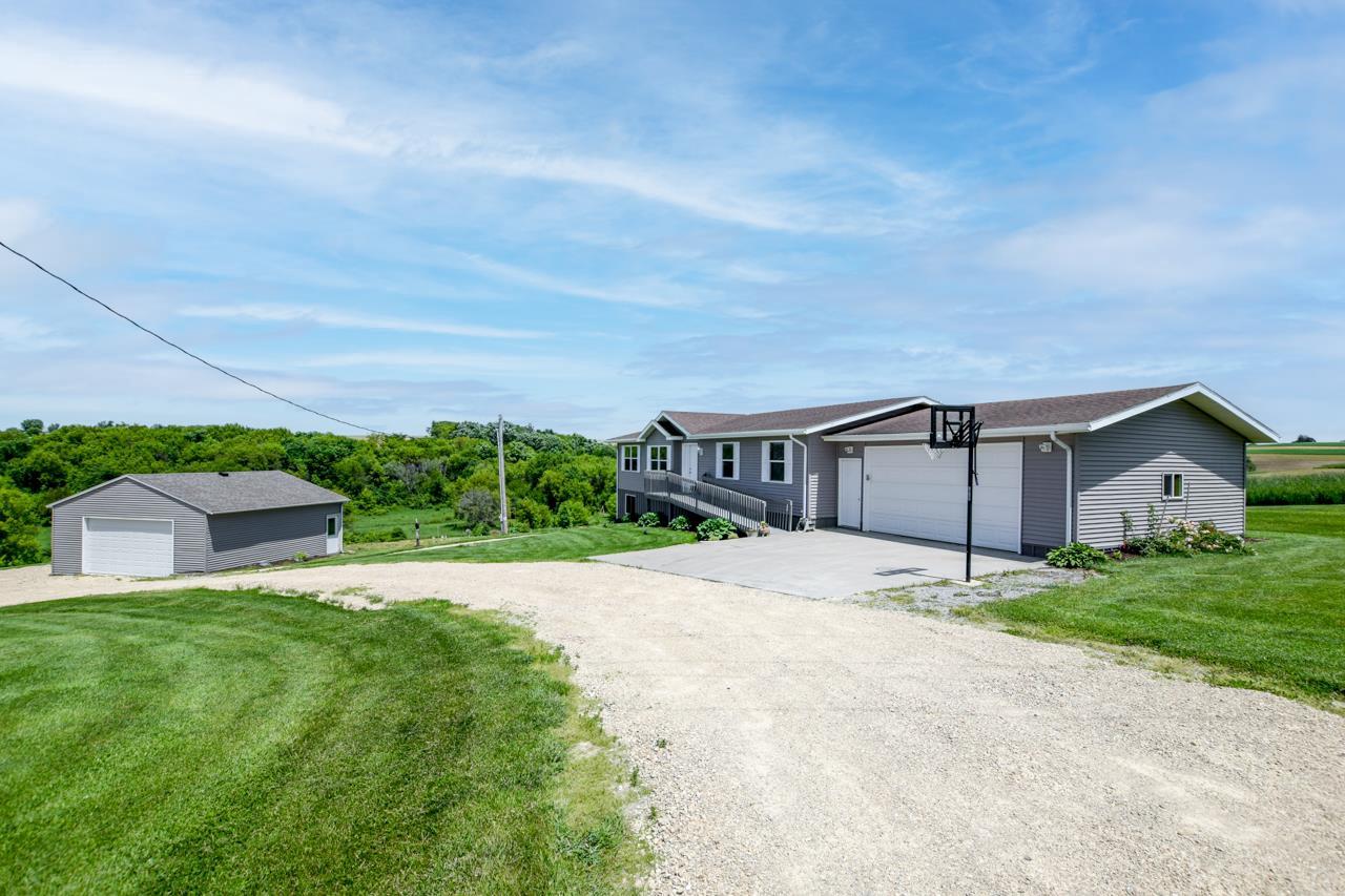 8724 South Ridge Road