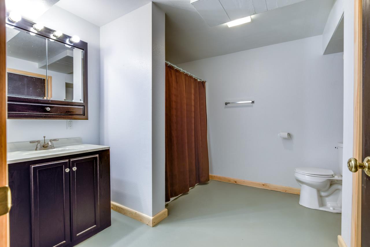 8724 South Ridge Road