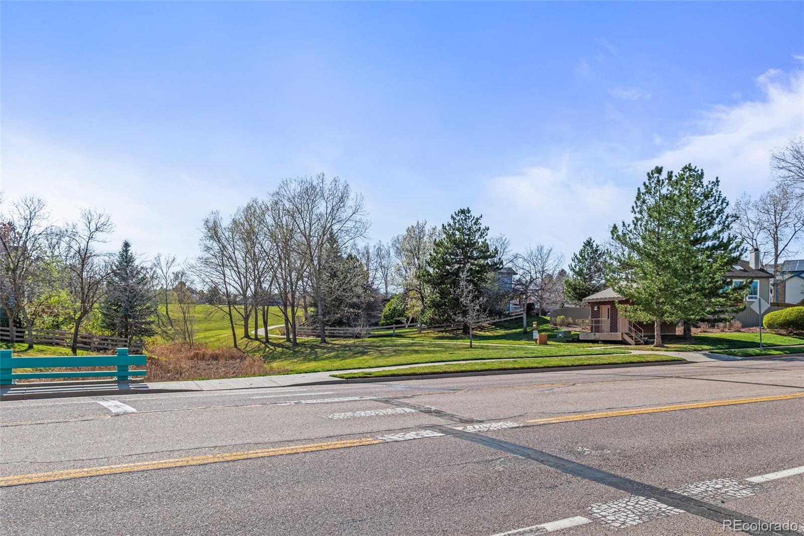 1544 E Weldona Way