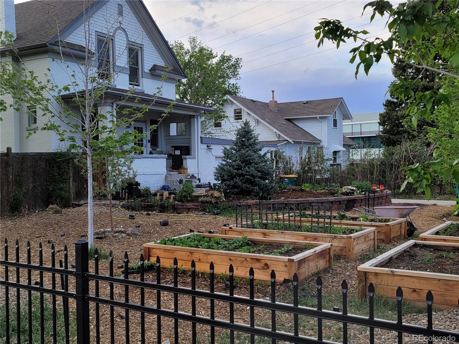 1401 Garrison Street