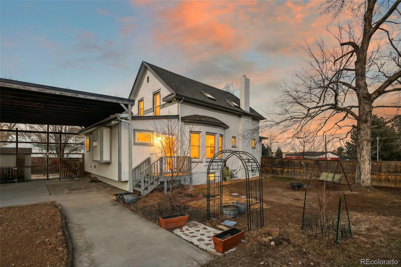 1401 Garrison Street