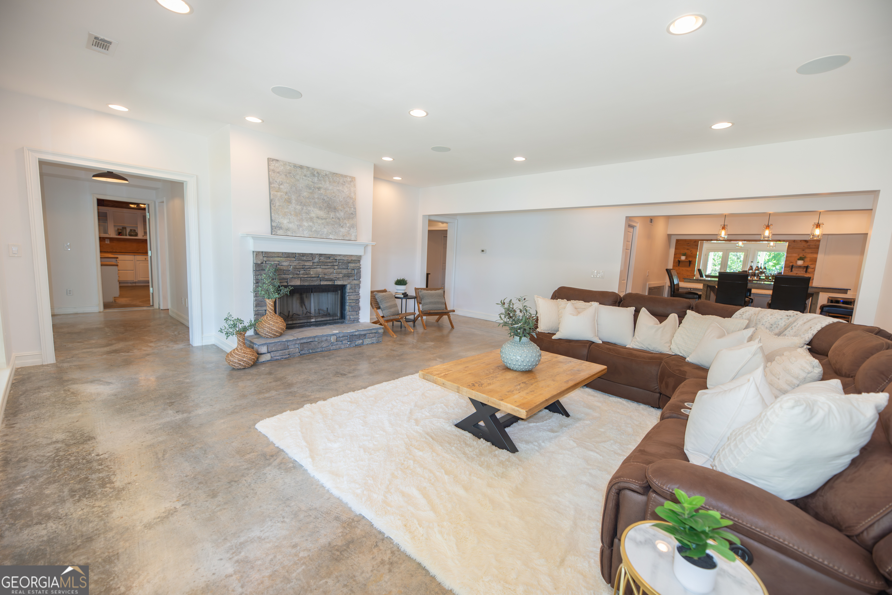 1033 Patina Point