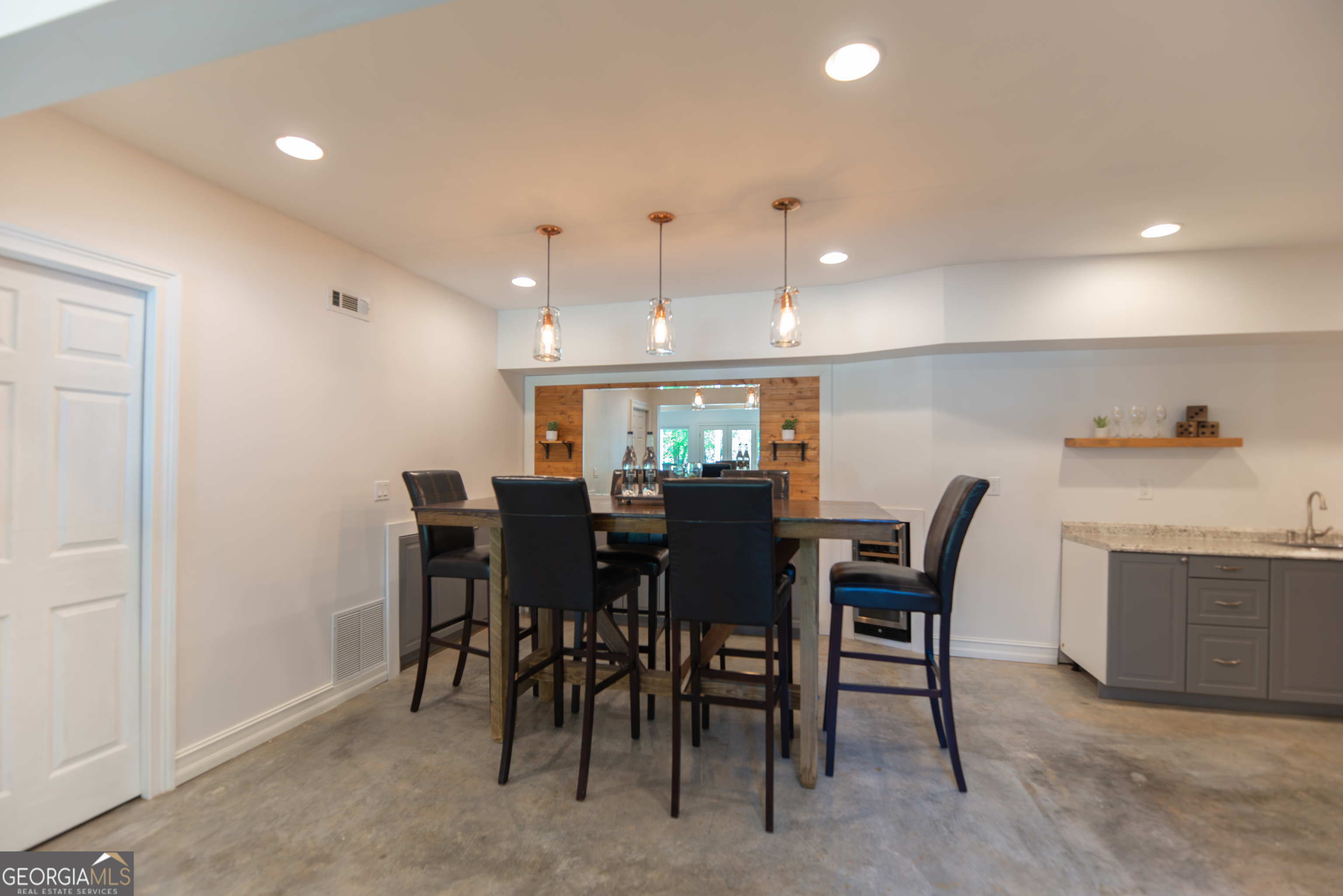 1033 Patina Point