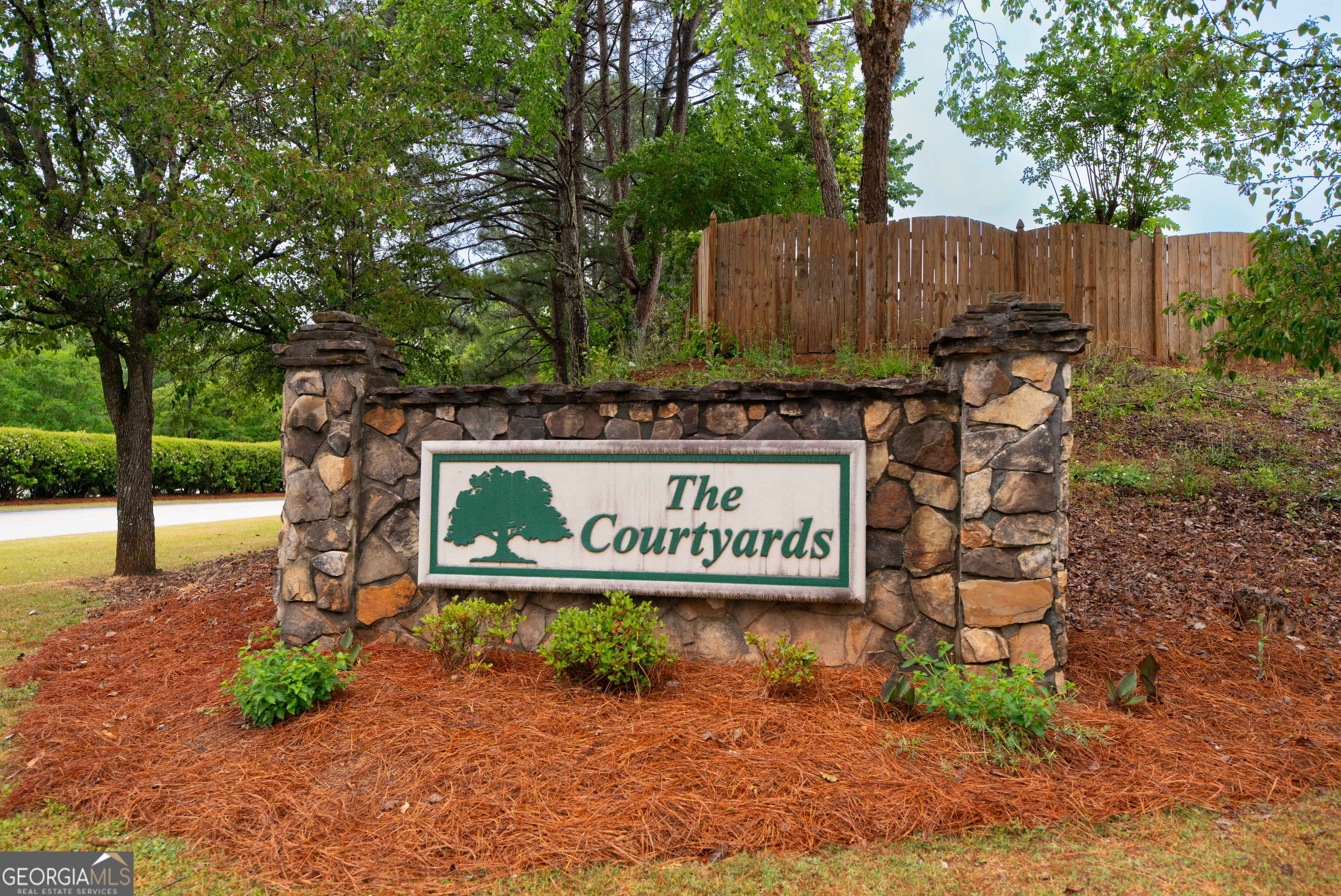 40 Courtyard Lane