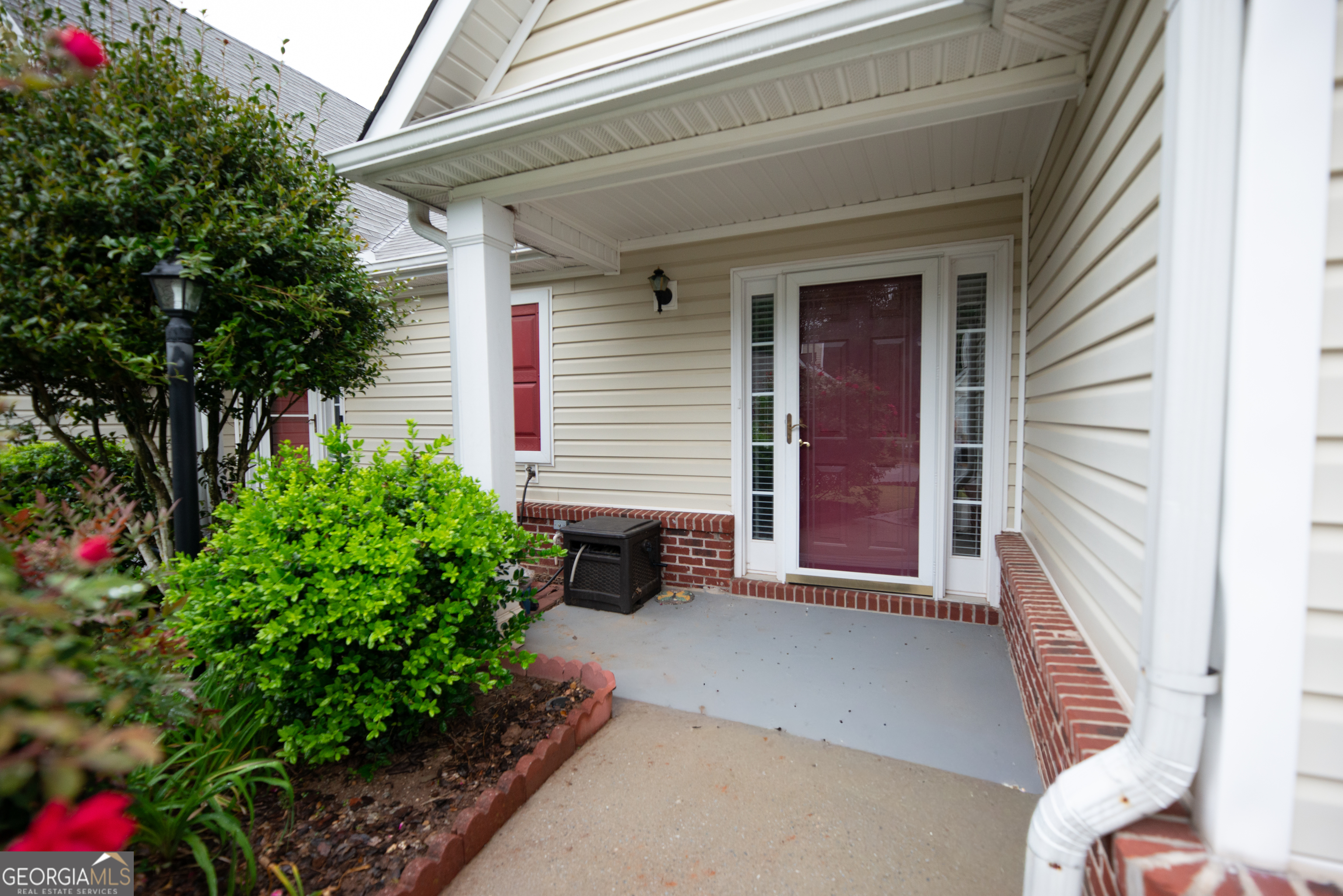 40 Courtyard Lane