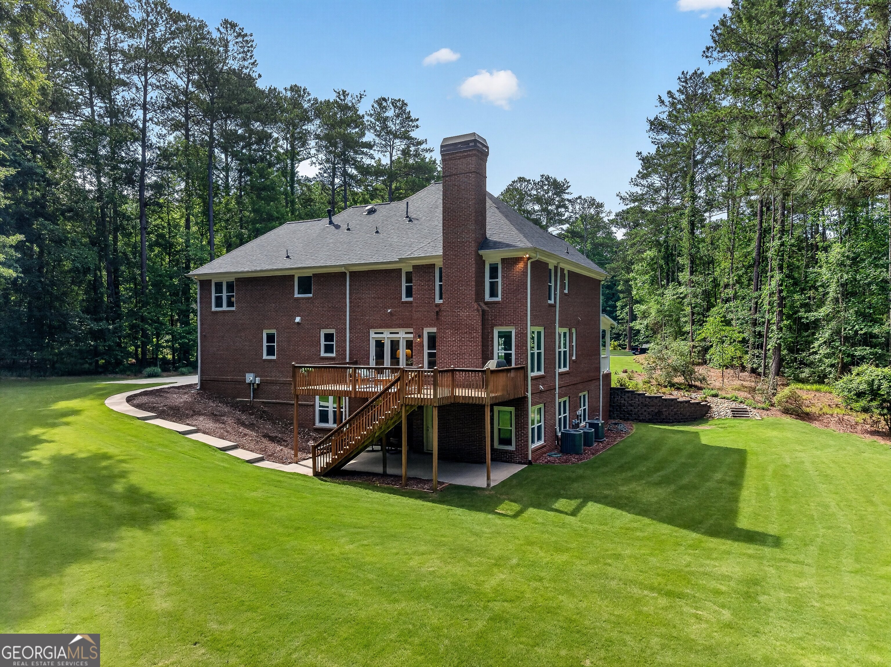 140 Tall Timber Court