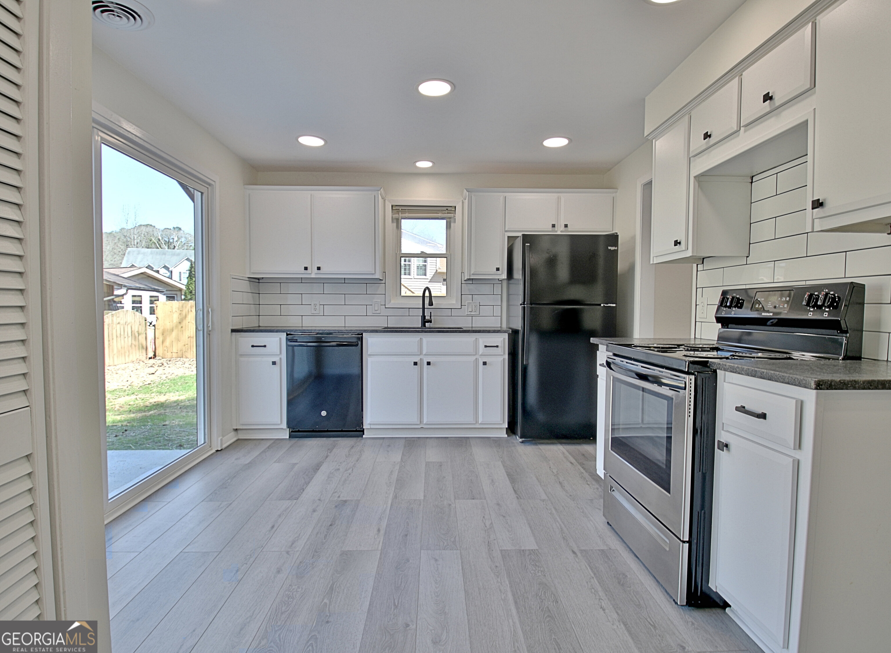 103 Bay Point