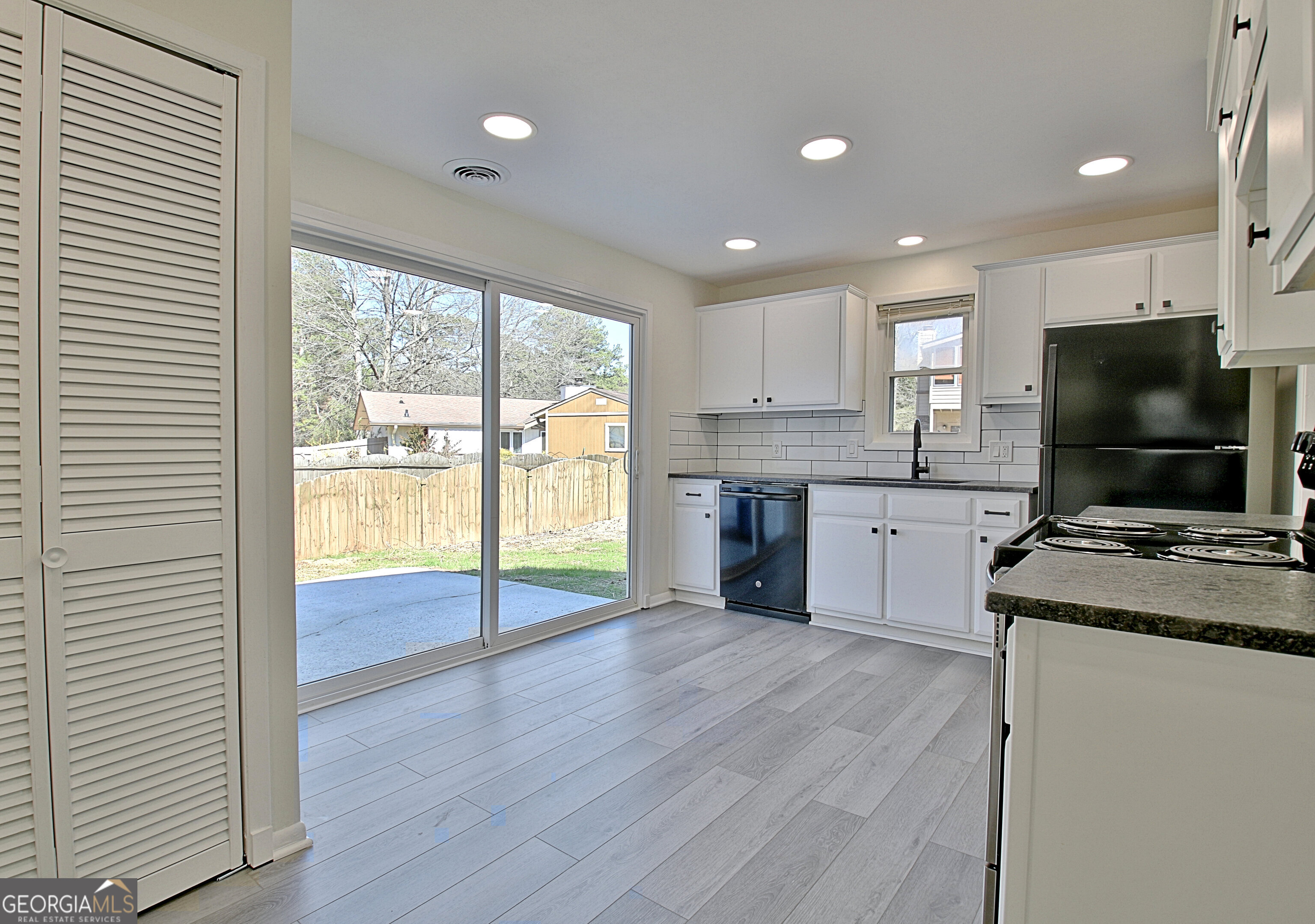 103 Bay Point