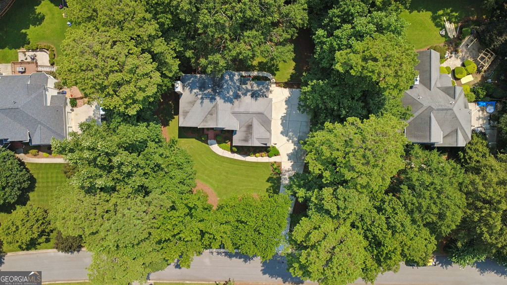370 Stonehaven Drive