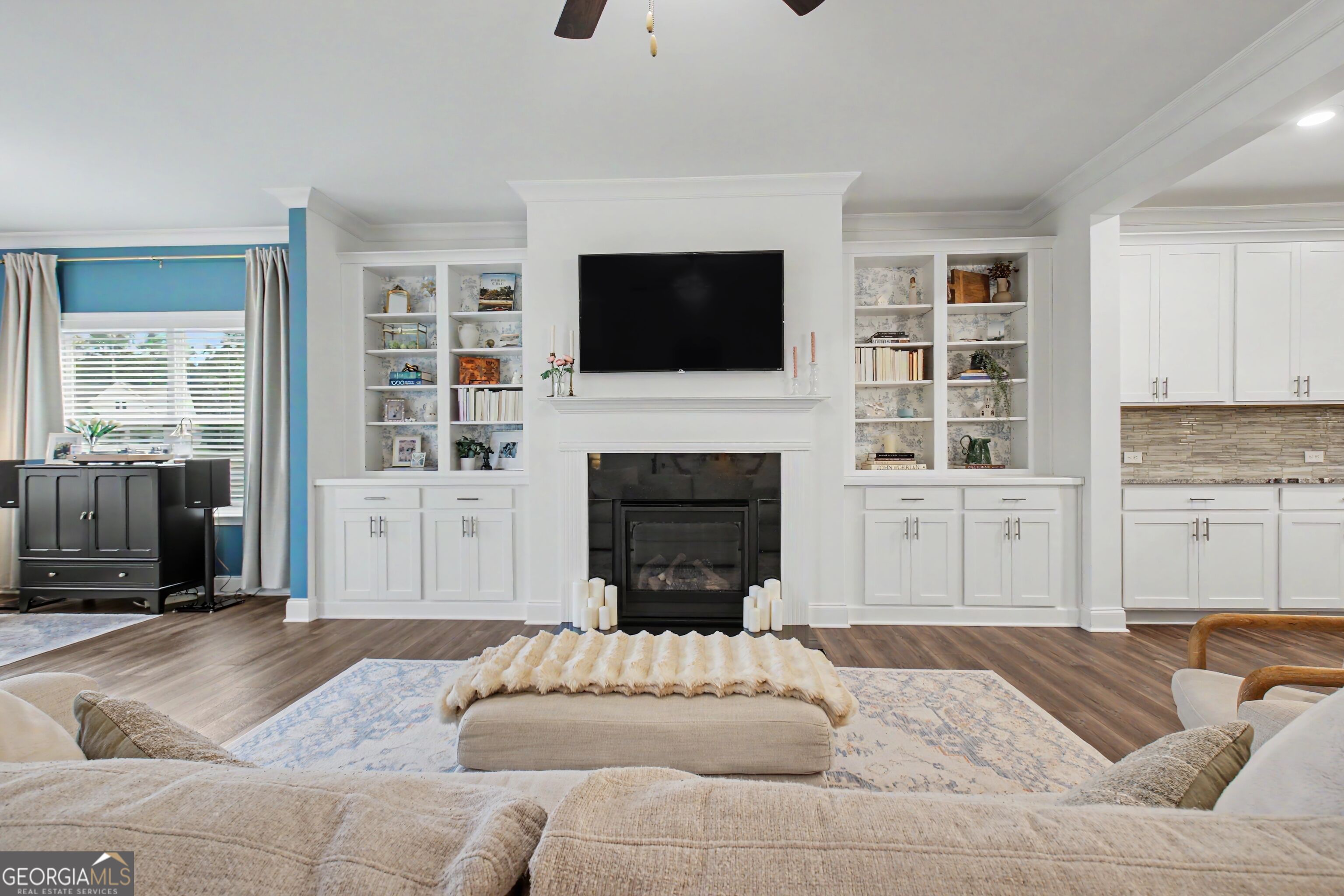 195 Amherst Way